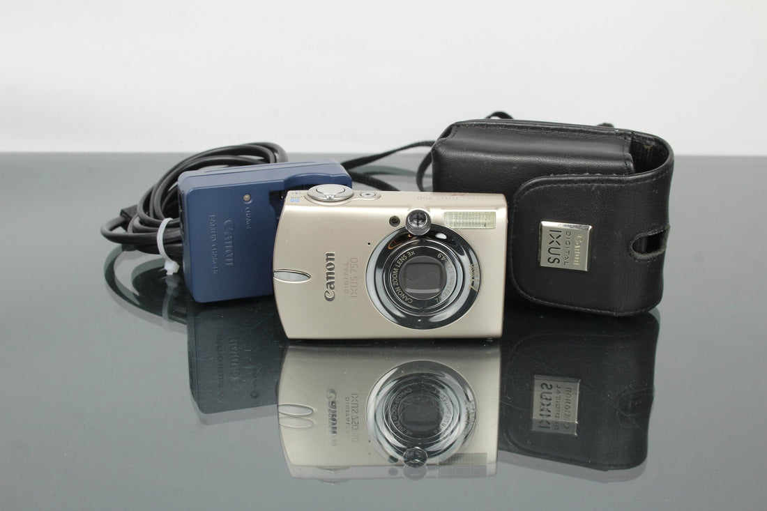 Canon Ixus 750 Review: Retro Digital Charm - Dutch|Thrift