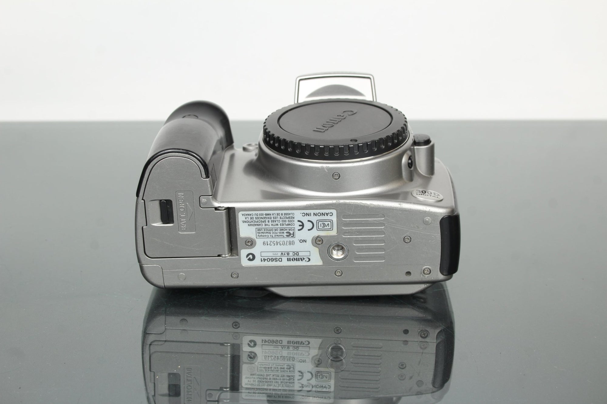 Canon EOS 300D - Dutch|Thrift