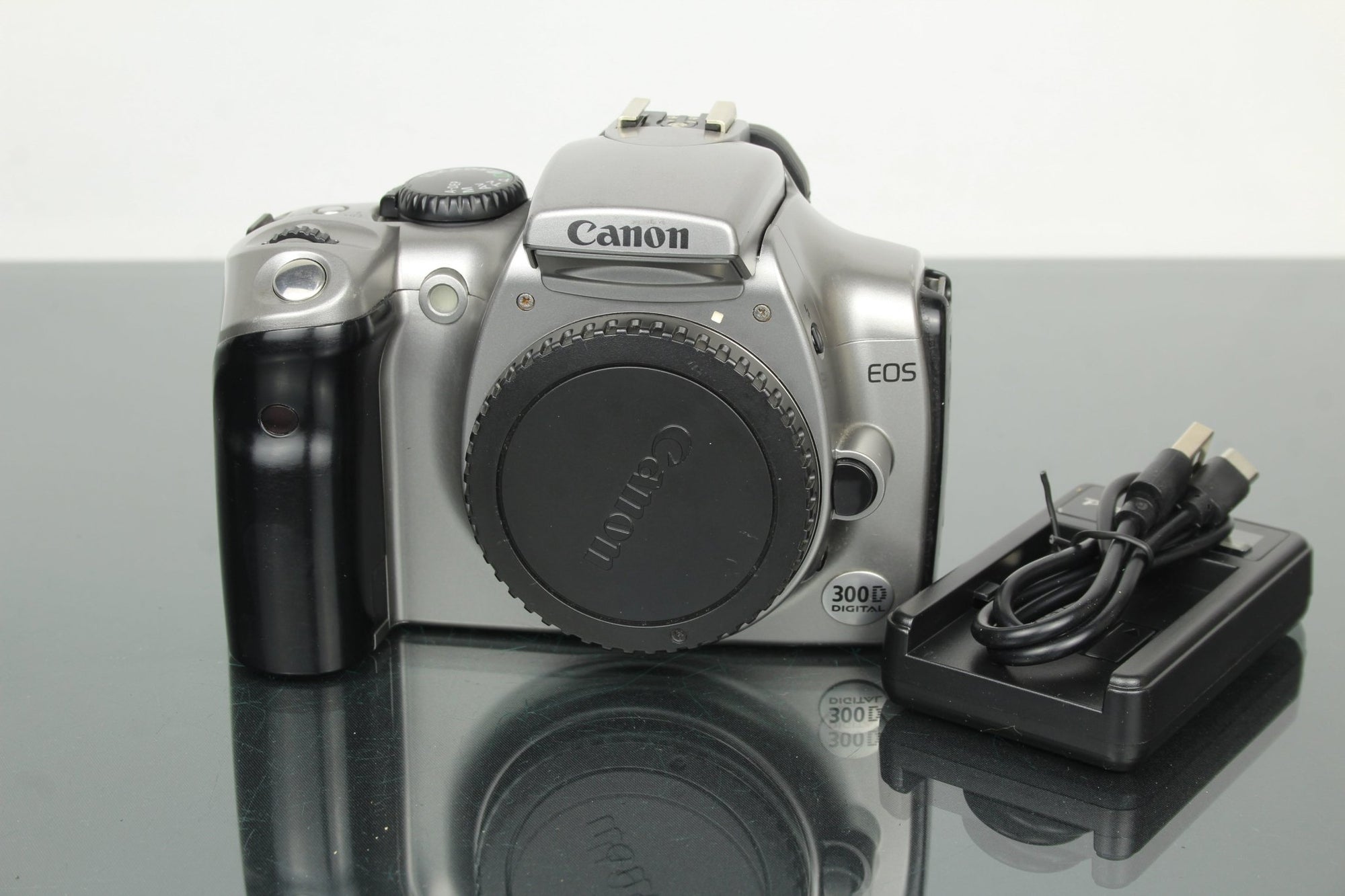 Canon EOS 300D - Dutch|Thrift