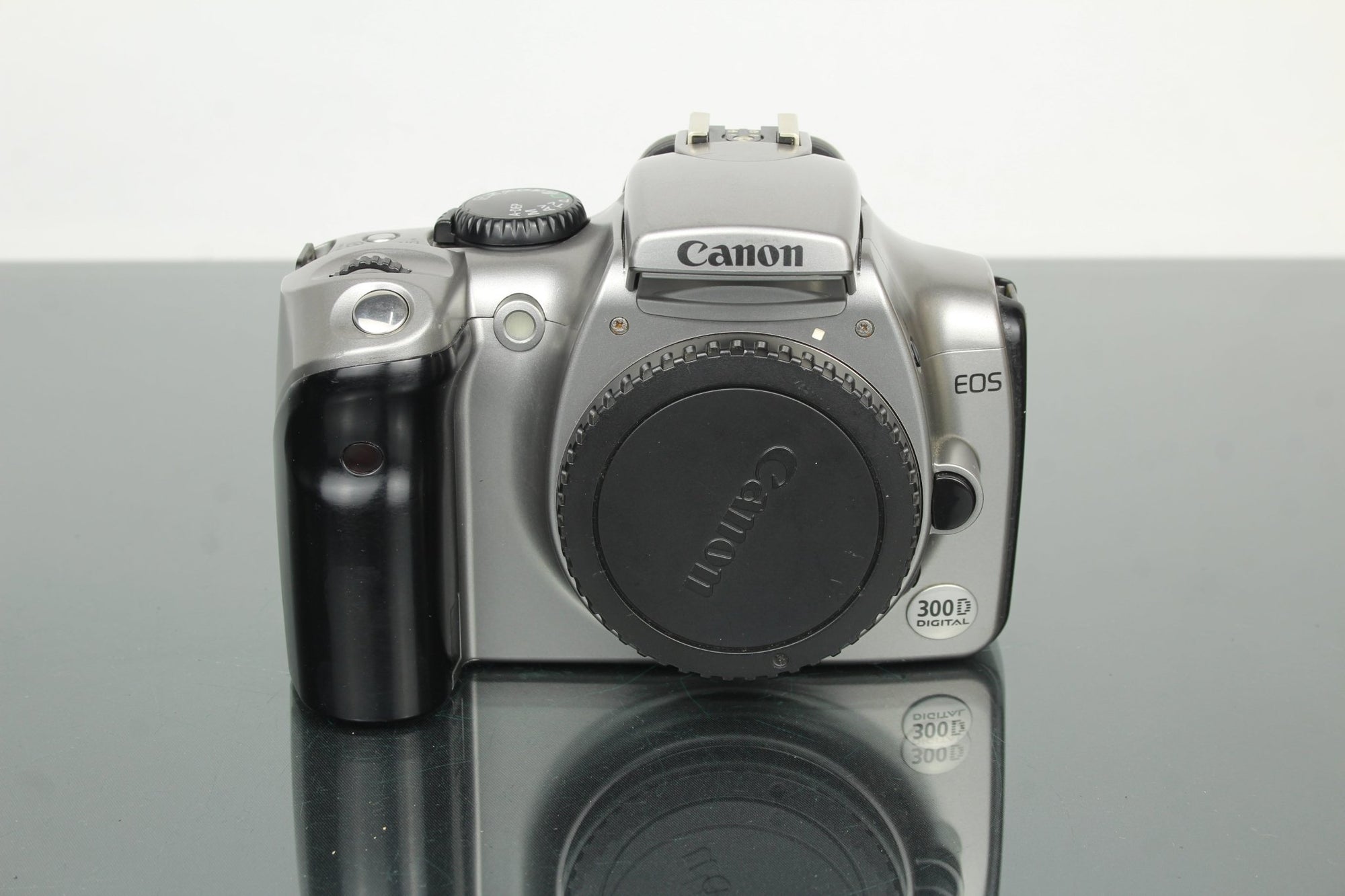 Canon EOS 300D - Dutch|Thrift