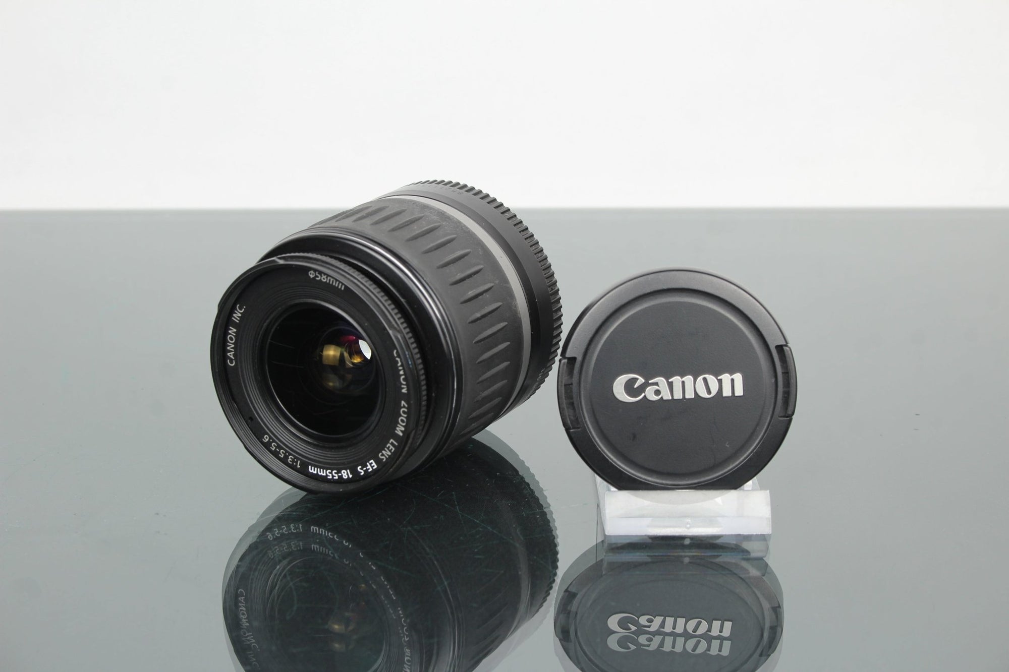 Canon EOS 300D + EF - S 18 - 55mm 1:3.5 - 5.6 Canon lens - Dutch|Thrift