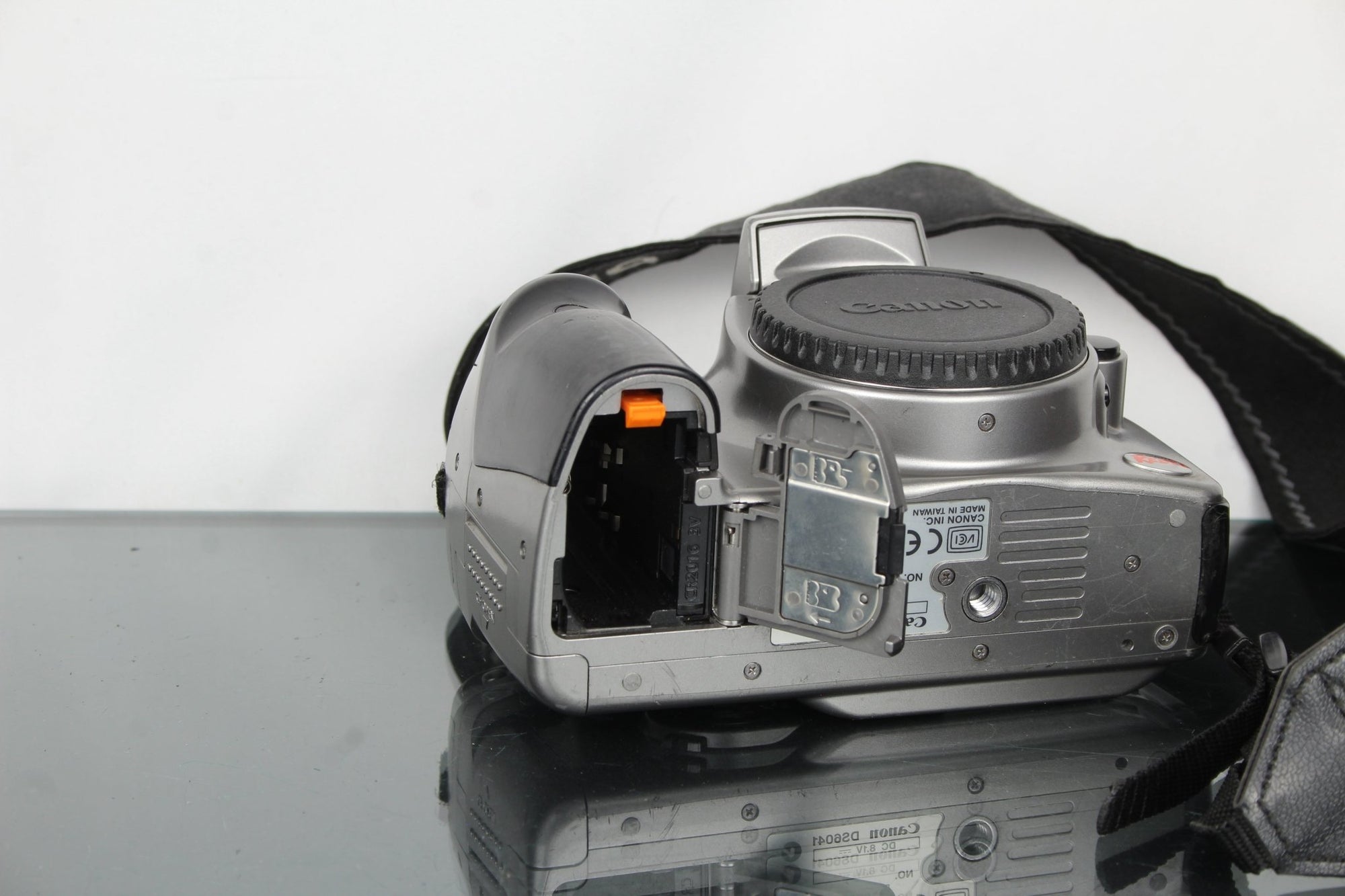 Canon EOS REBEL DS6041 - Dutch|Thrift