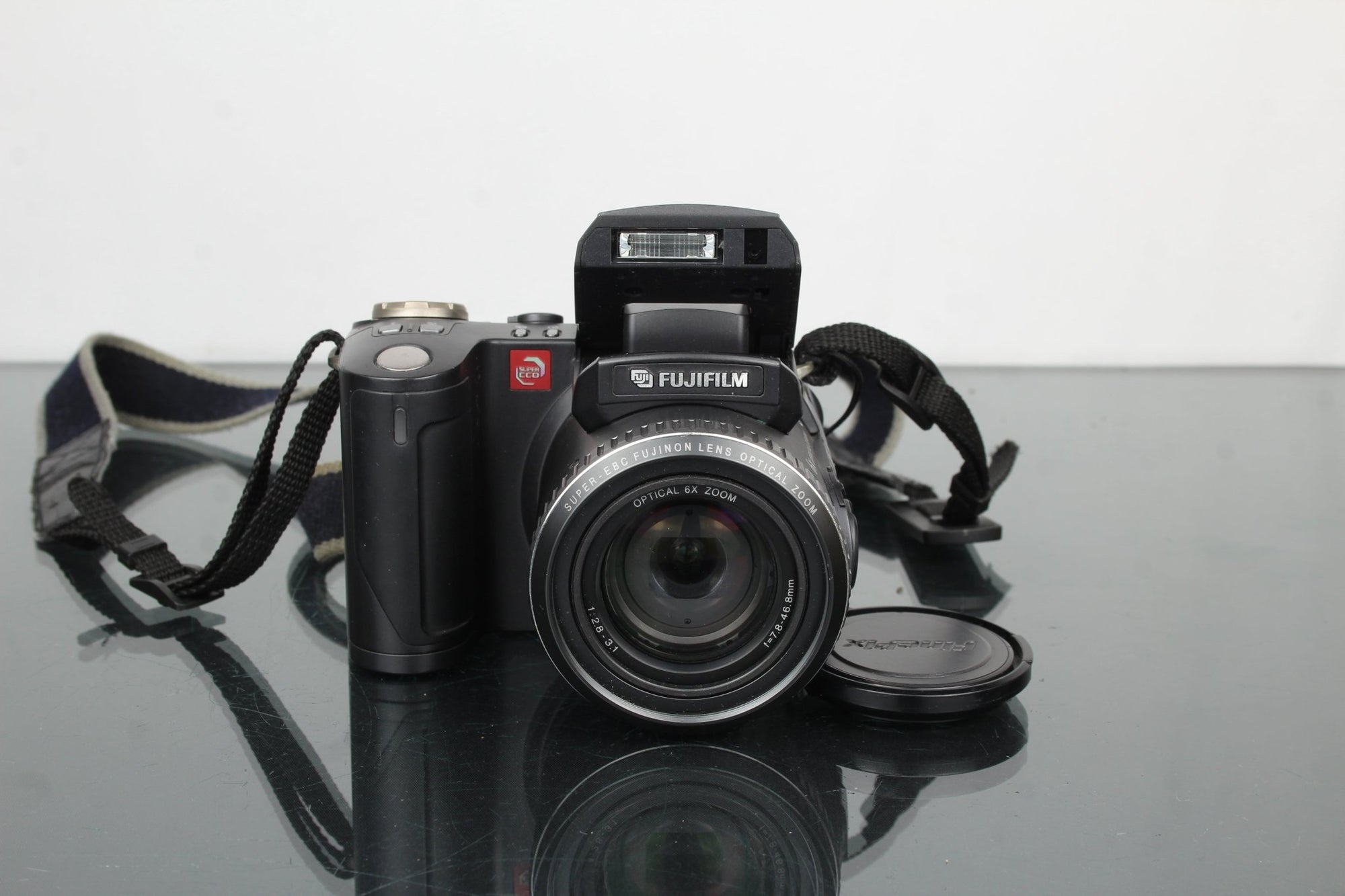 Fujifilm FinePix 6900 - Dutch|Thrift