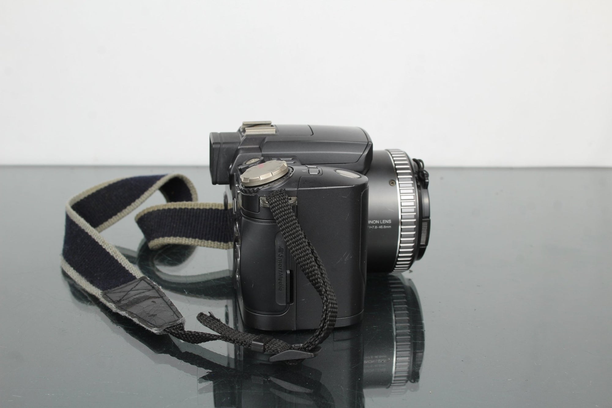 Fujifilm FinePix 6900 - Dutch|Thrift