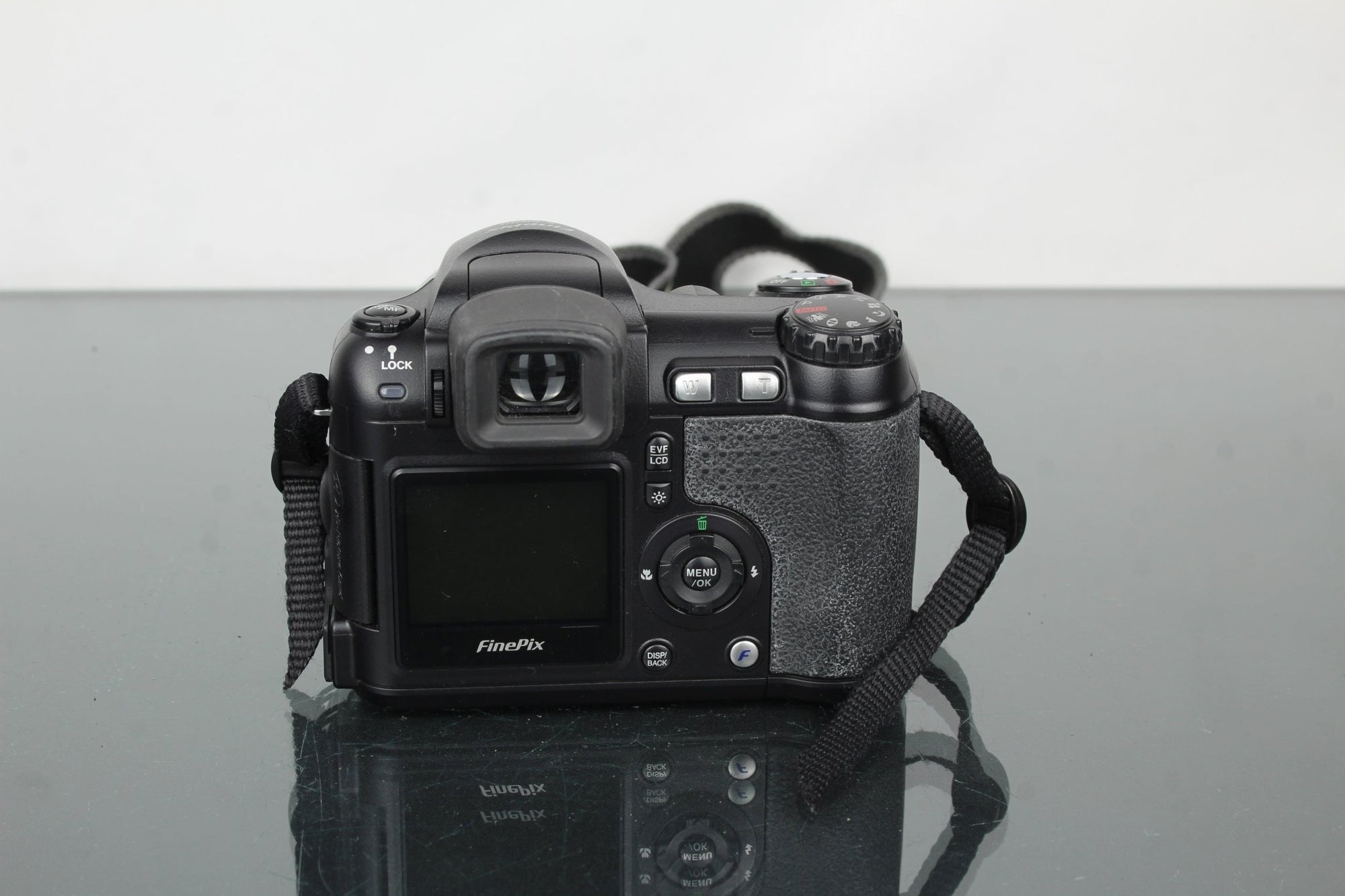 Fujifilm Finepix S 5600 - Dutch|Thrift