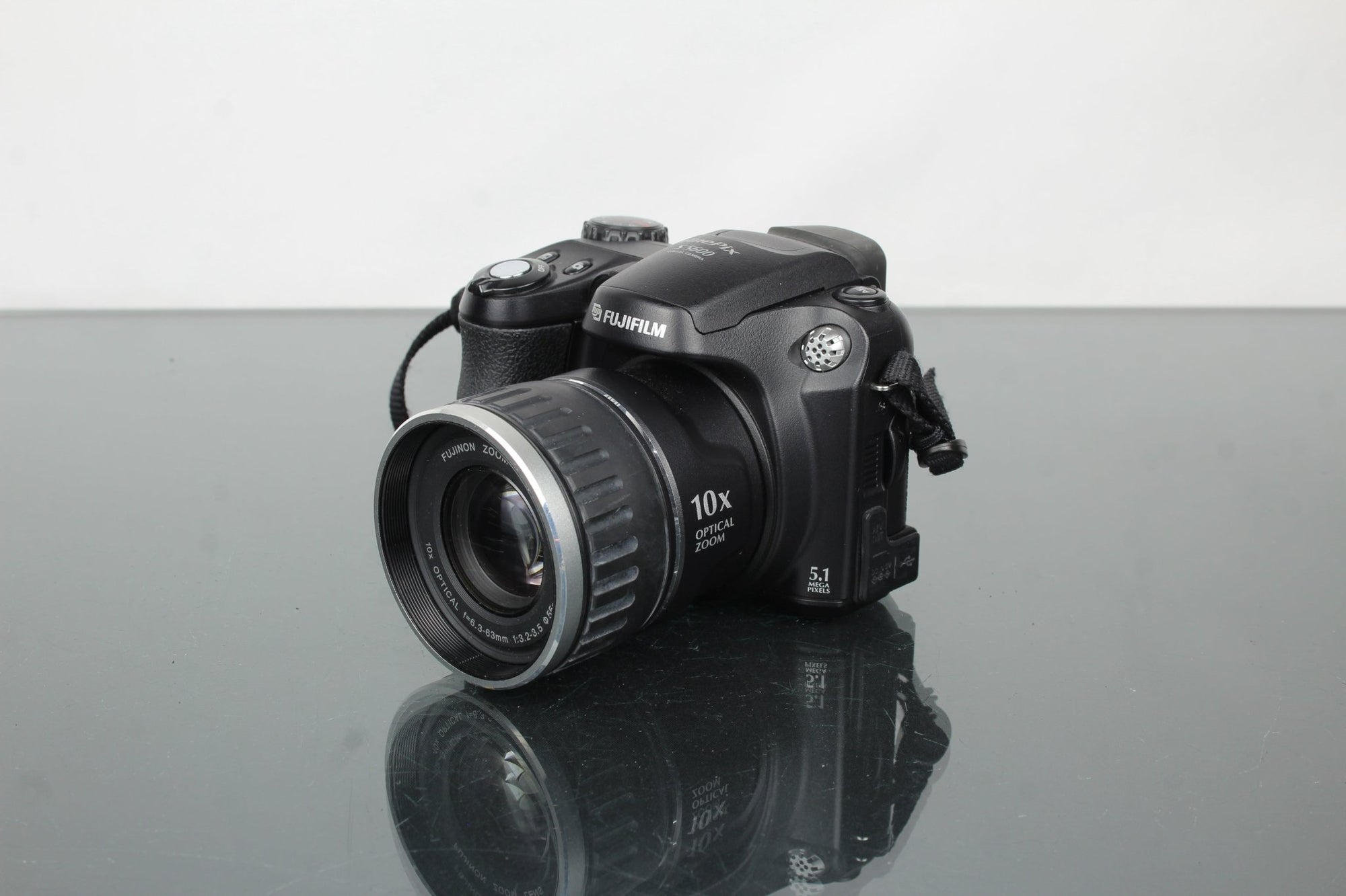 Fujifilm Finepix S 5600 - Dutch|Thrift
