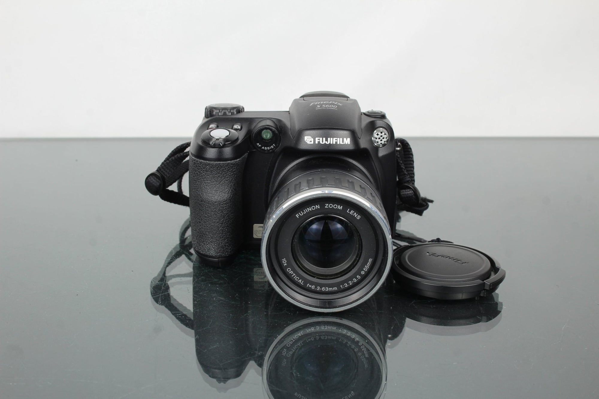 Fujifilm Finepix S 5600 - Dutch|Thrift