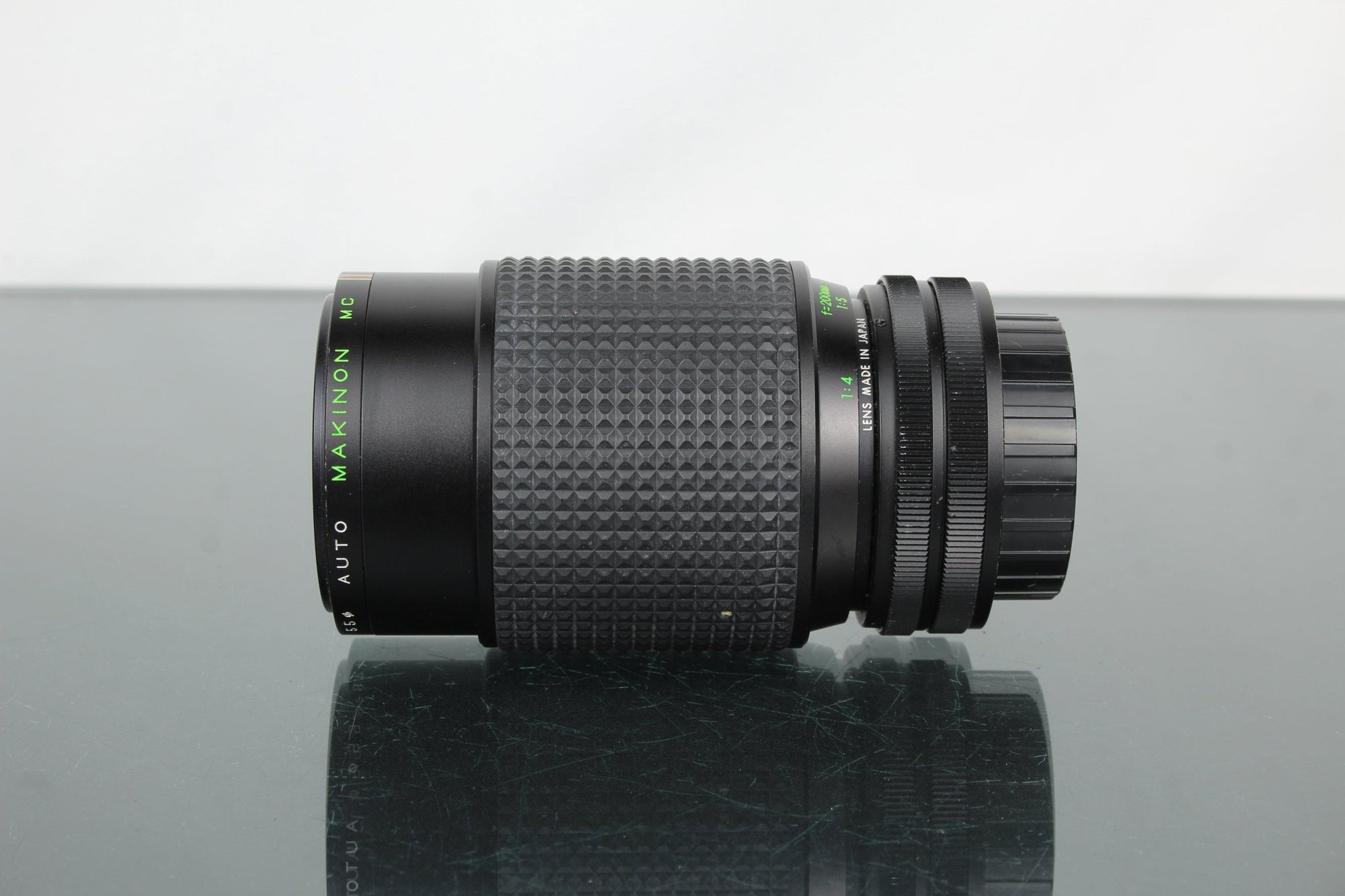 Makinon MC Zoom 1:4.5 80 - 200mm Canon FD Mount - Dutch|Thrift