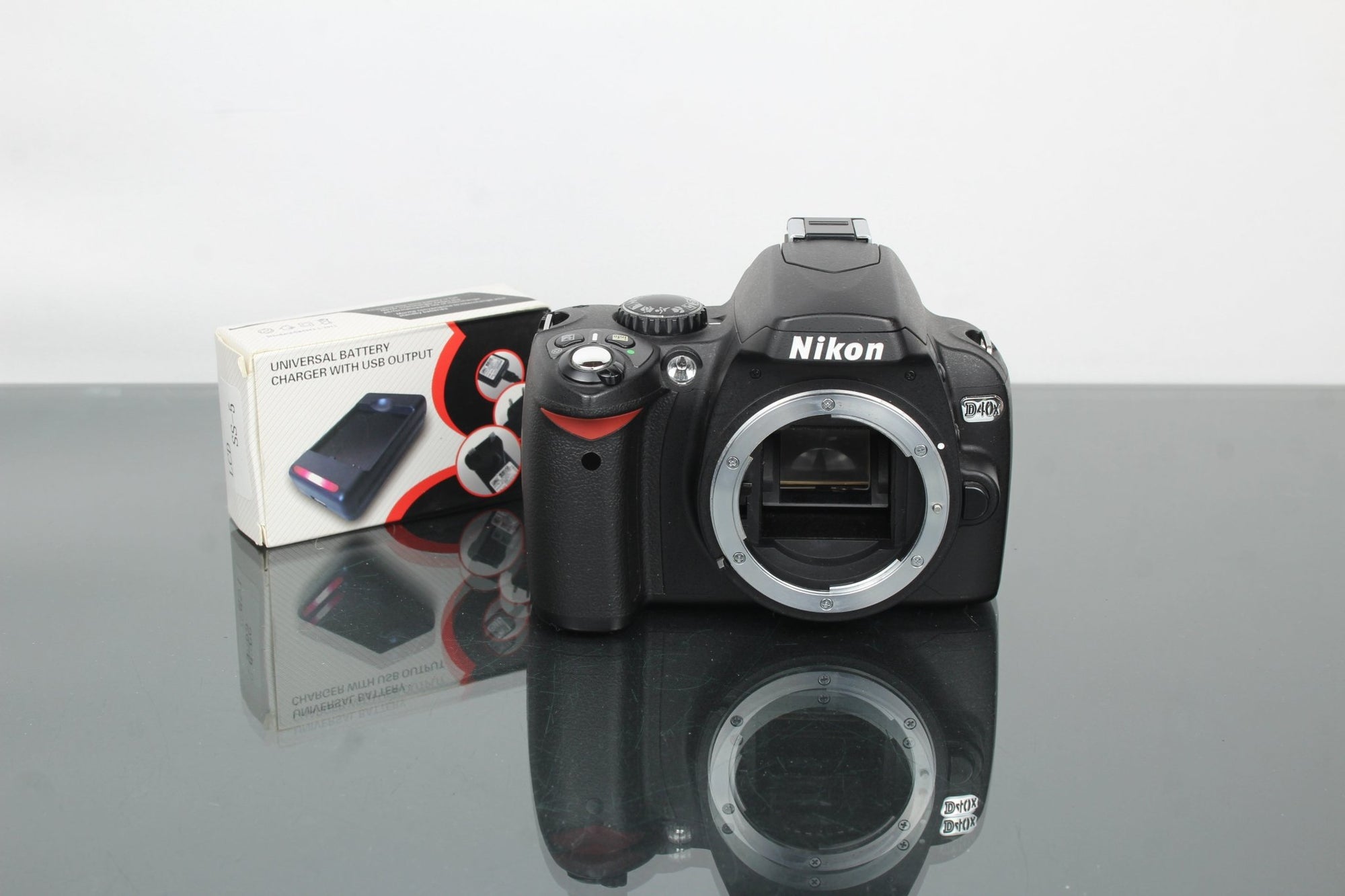 Nikon D40x - Dutch|Thrift