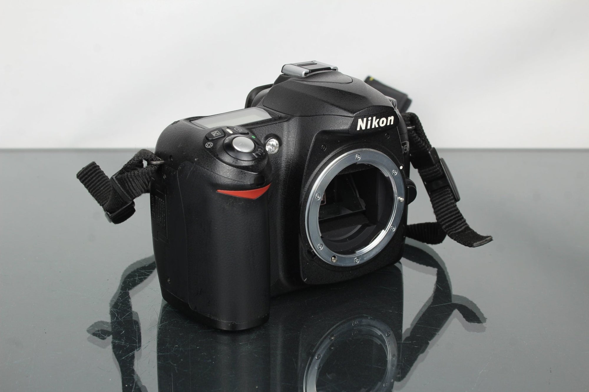 Nikon D50 - Dutch|Thrift
