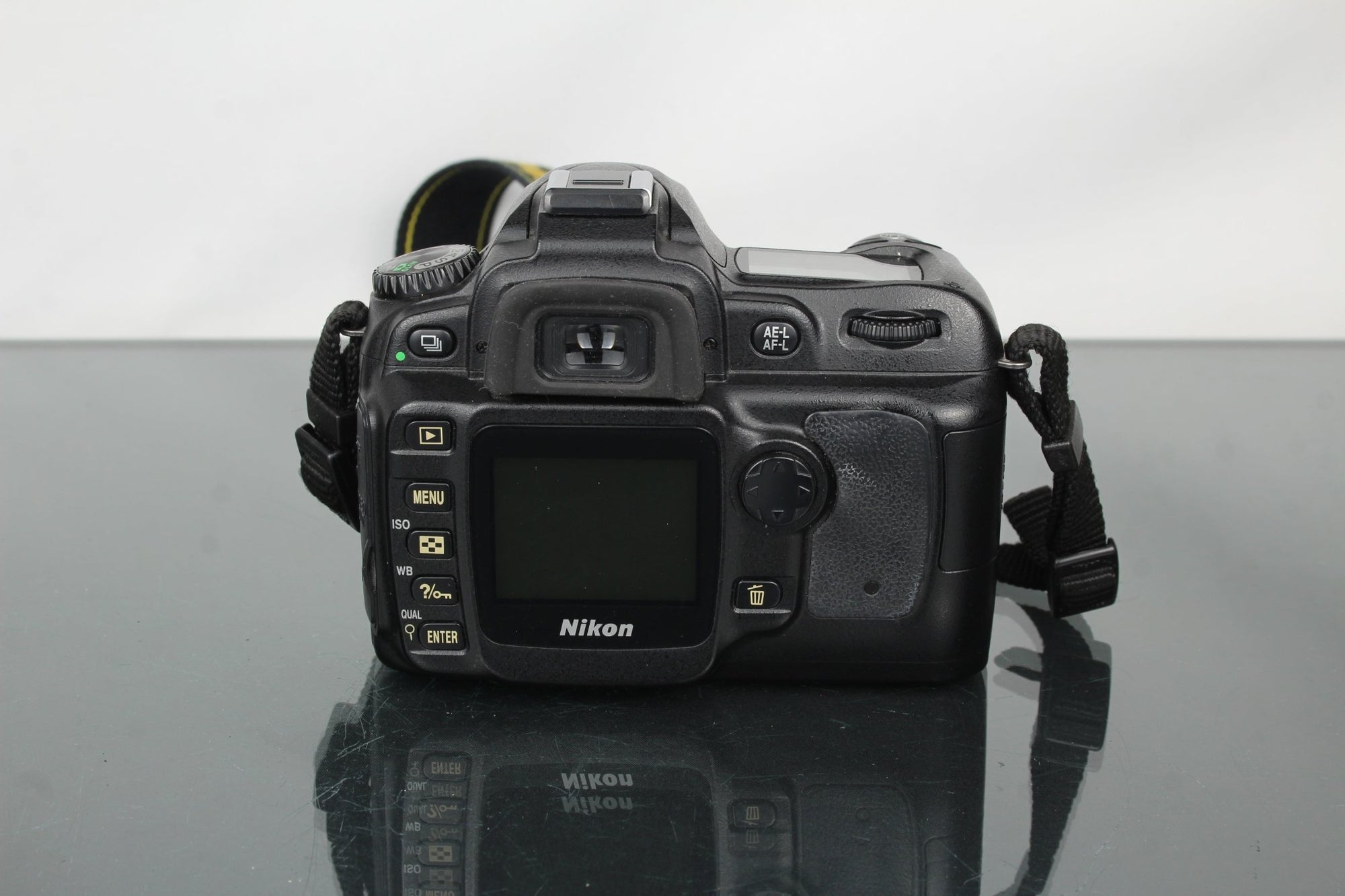 Nikon D50 - Dutch|Thrift