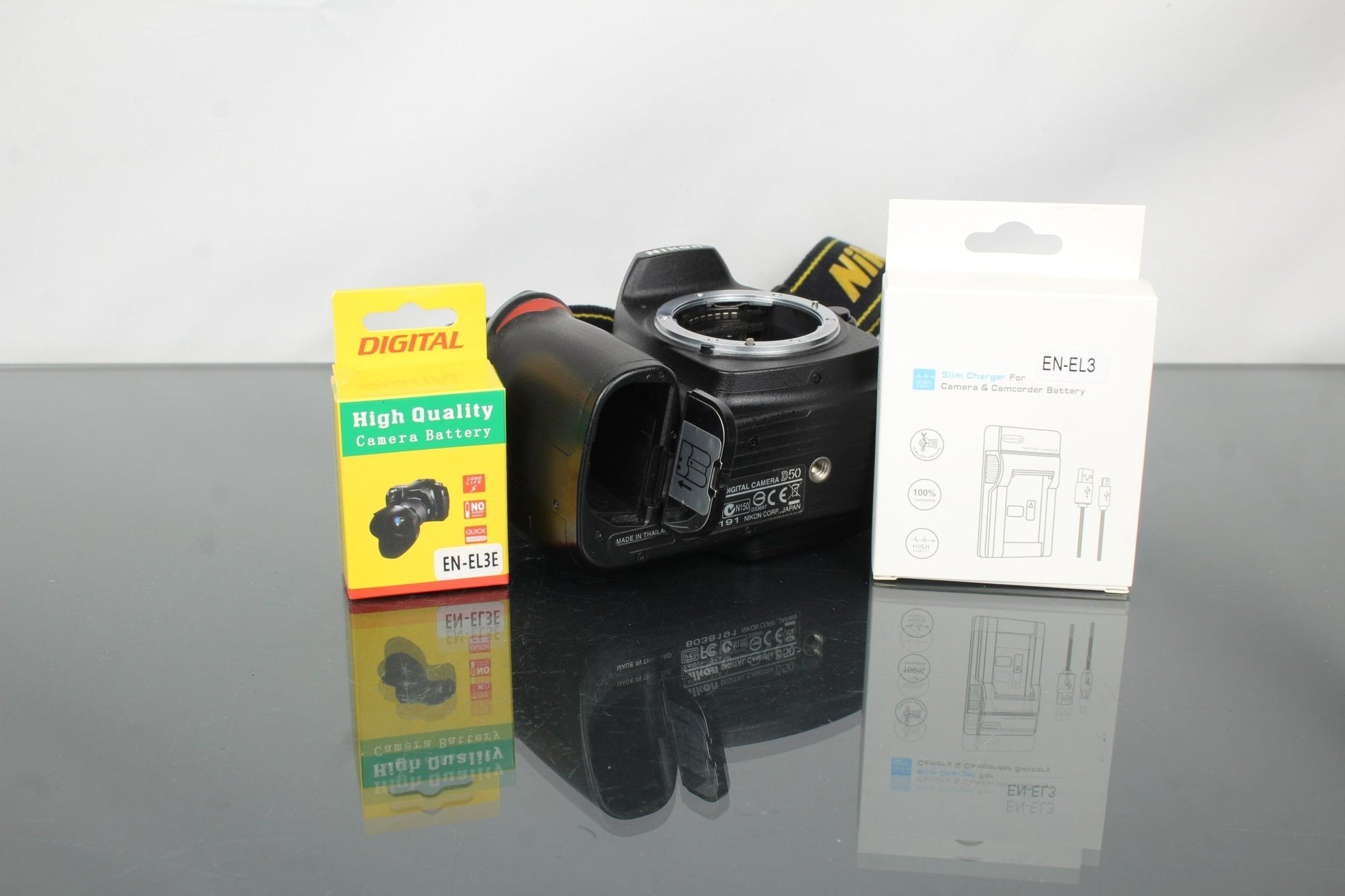 Nikon D50 - Dutch|Thrift