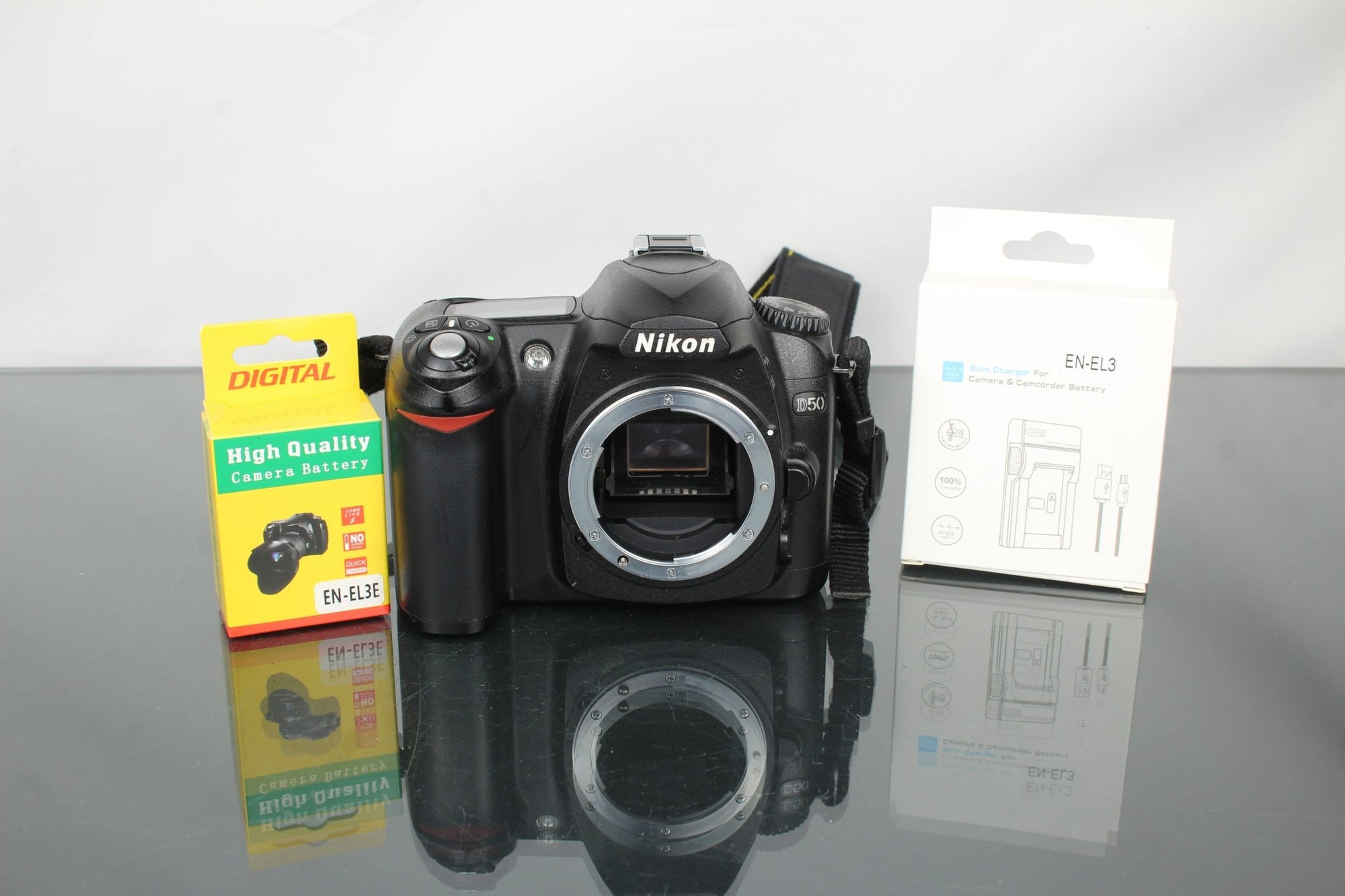 Nikon D50 - Dutch|Thrift