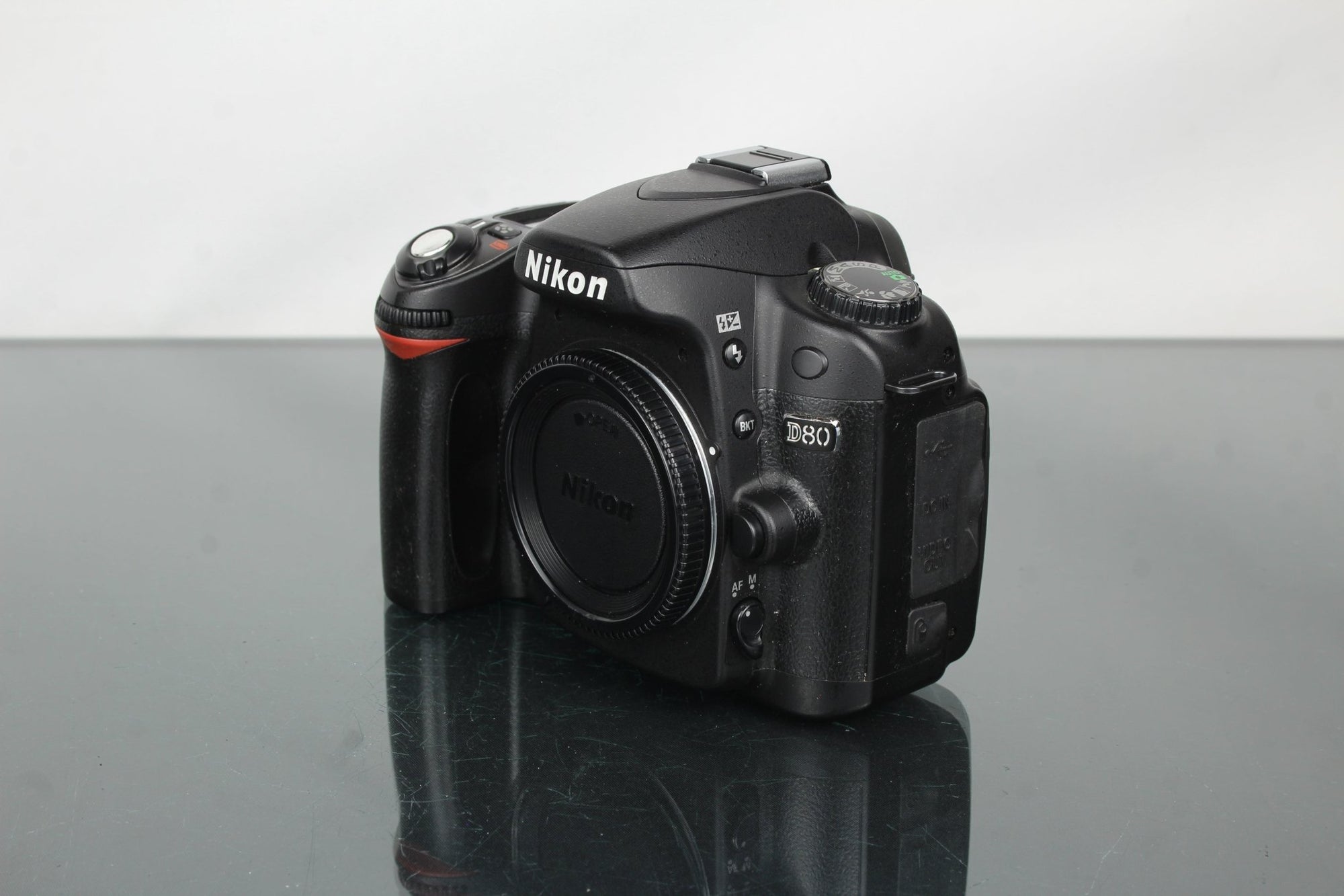Nikon D80 - Dutch|Thrift