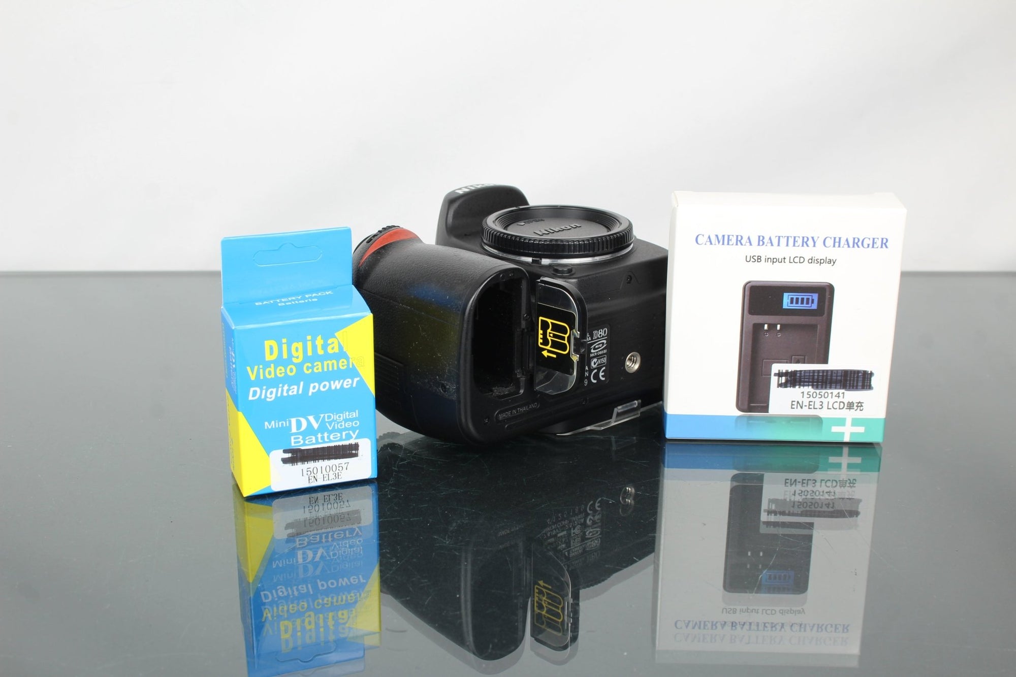 Nikon D80 - Dutch|Thrift