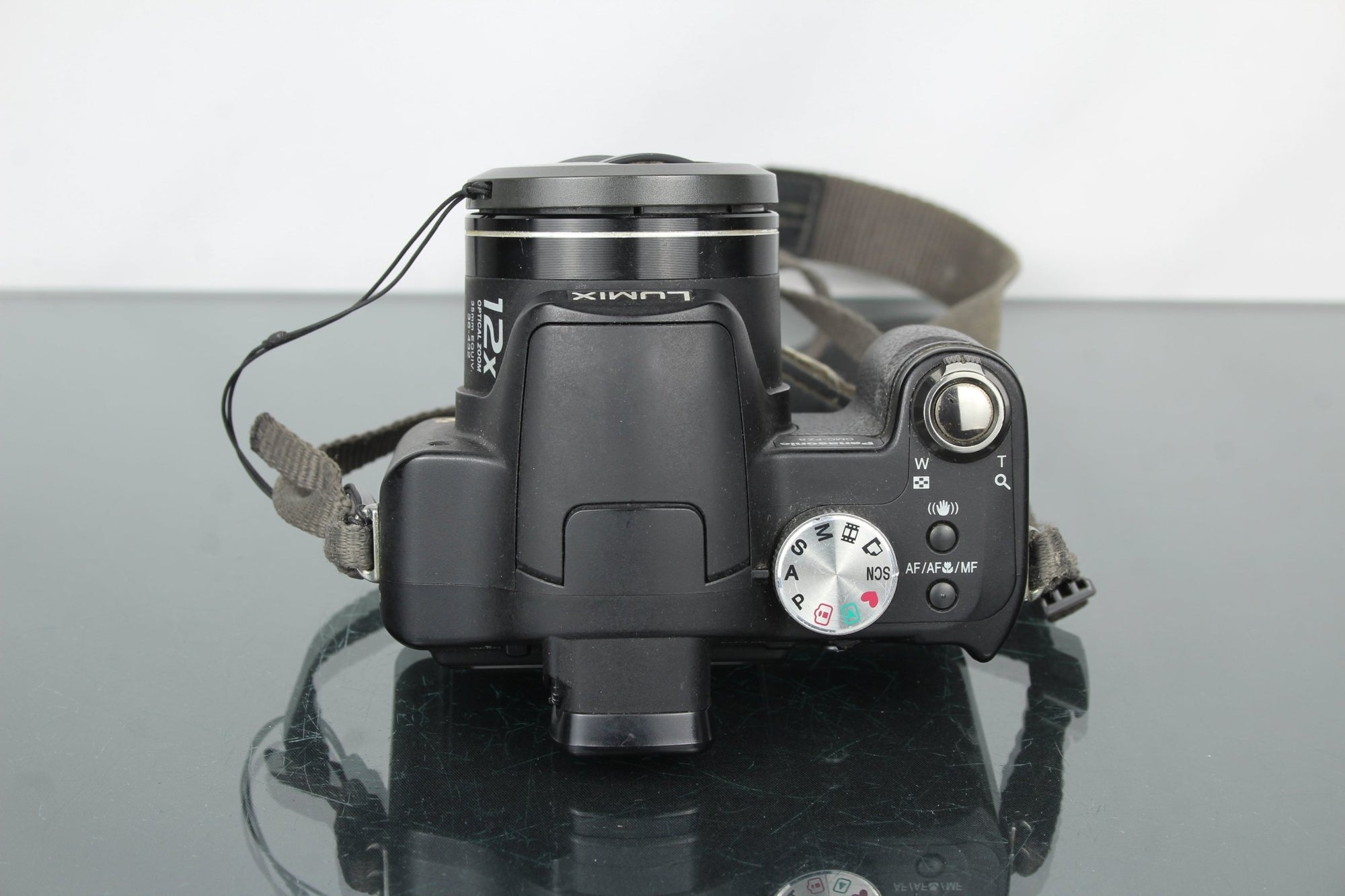 Panasonic Lumix DMC - FZ8 - Dutch|Thrift