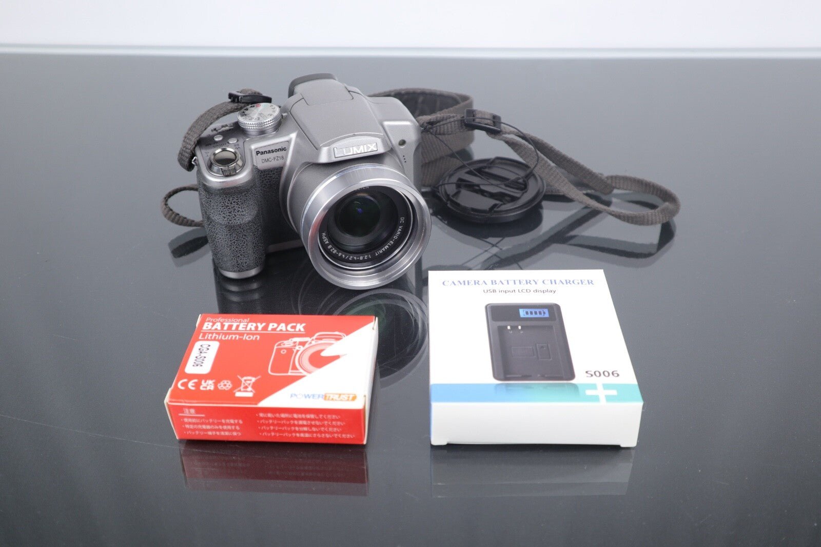 📷 Panasonic Lumix DMC - FZ8 | Digital Bridge Camera | 7.2MP | Silver - Dutch|Thrift