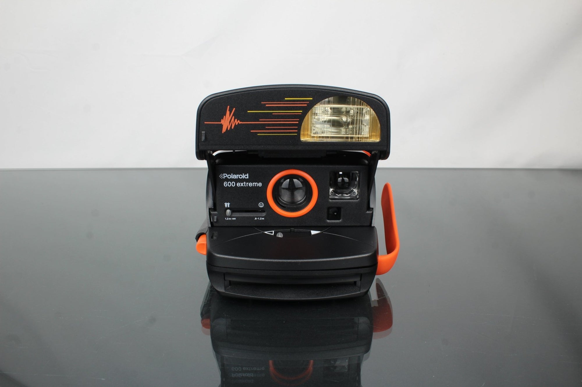 Polaroid 600 Extreme - Dutch|Thrift