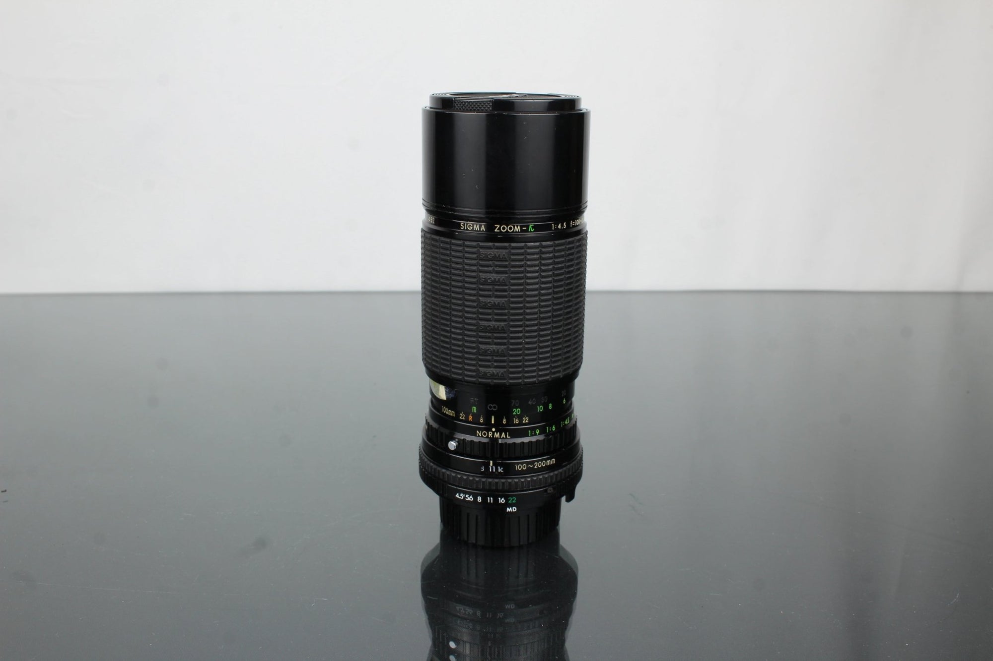 Sigma zoom 1:4.5 100 - 200mm Minolta MD mount - Dutch|Thrift