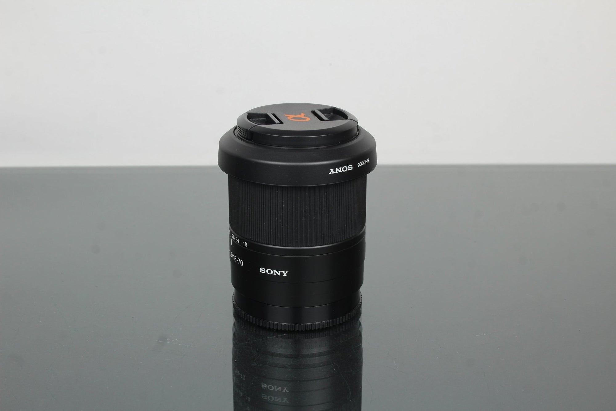Sony DT 18 - 70mm F3.5 - 5.6 + Sony A - mount - Dutch|Thrift