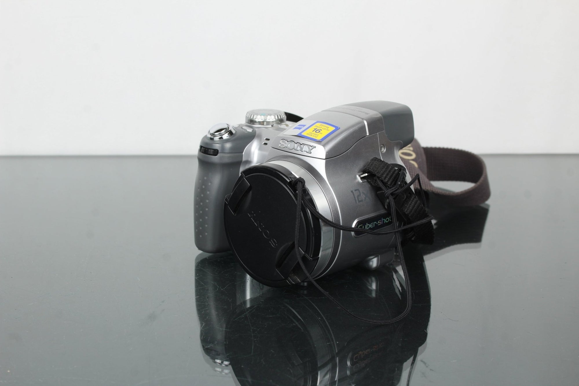 Sony Siper SteadyShot DSC - H2 - Dutch|Thrift