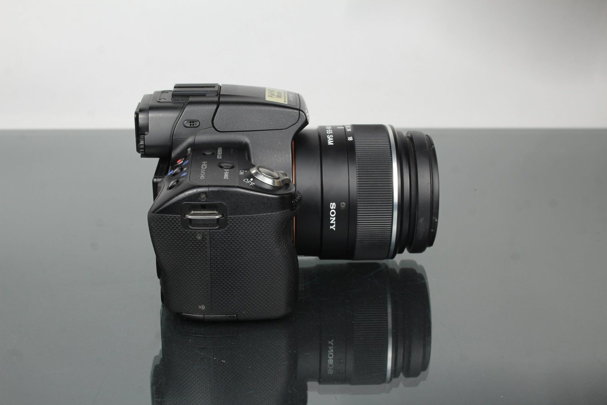 Sony SLT A33 + Sony DT 3.5 - 5.6/18 - 55 Lens - Dutch|Thrift