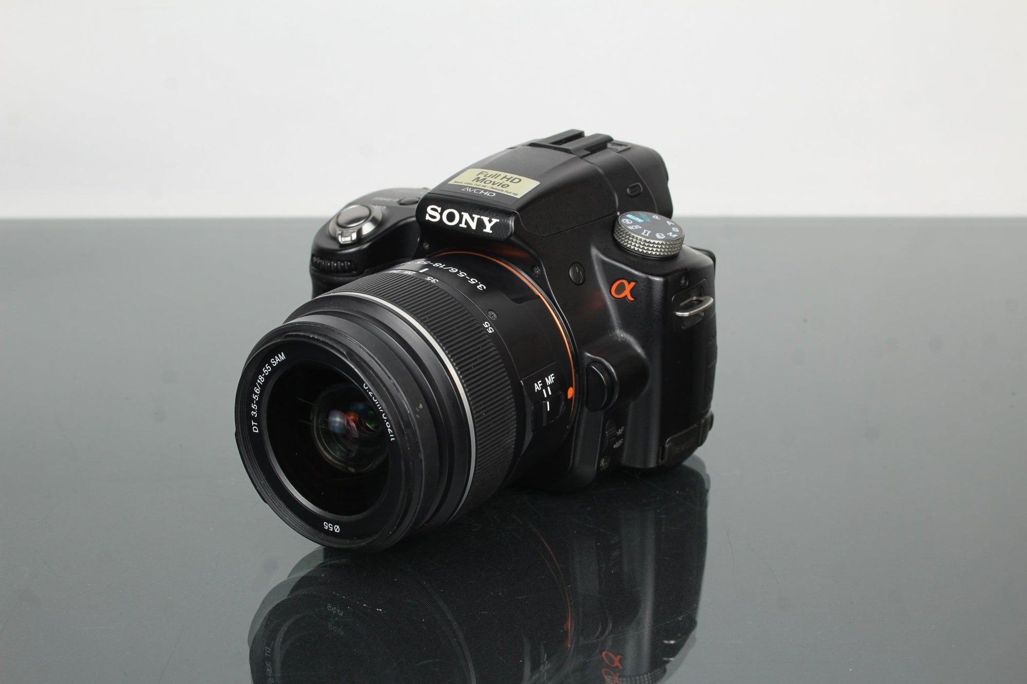 Sony SLT A33 + Sony DT 3.5 - 5.6/18 - 55 Lens - Dutch|Thrift