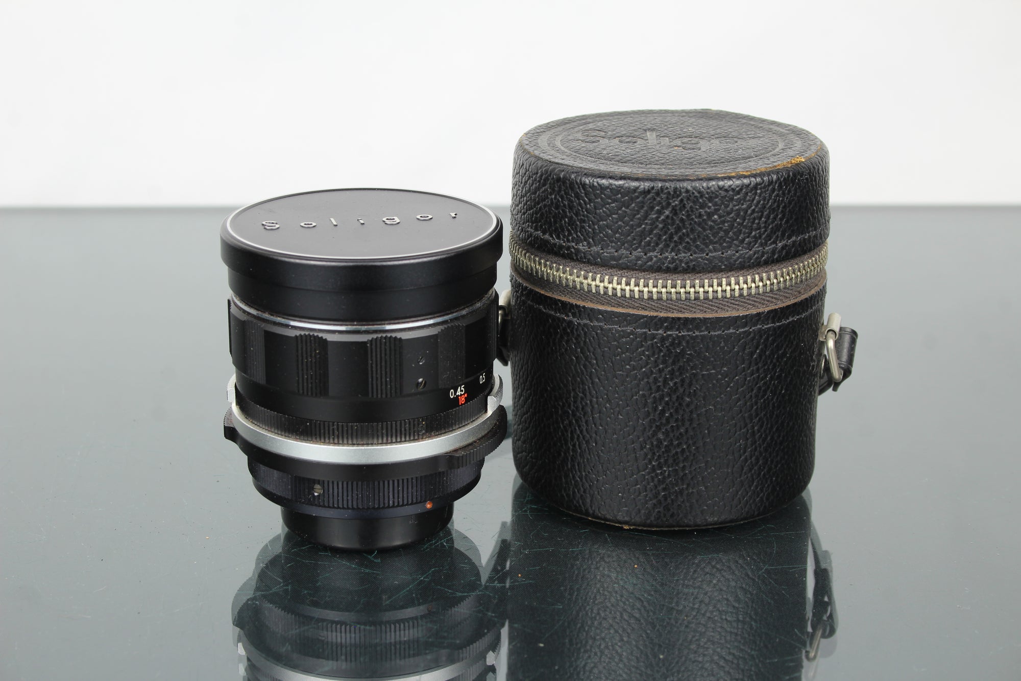 Soligor 1:2.8 f=28mm M42 Bevestiging