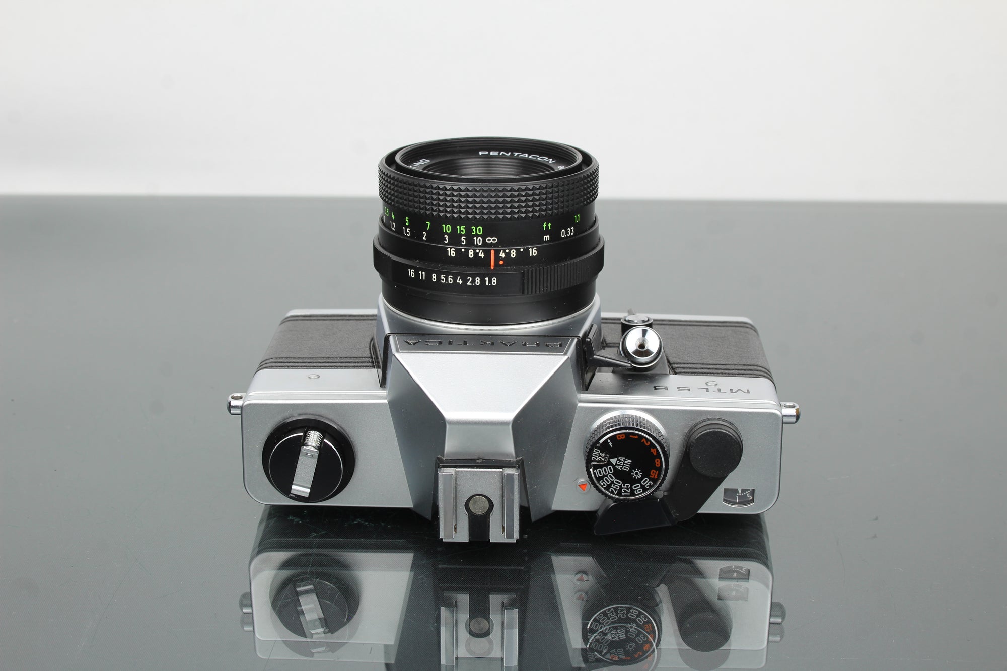Praktika MLT 5 B + Pentacon auto 1.8/50 lens (M42 bevestiging)