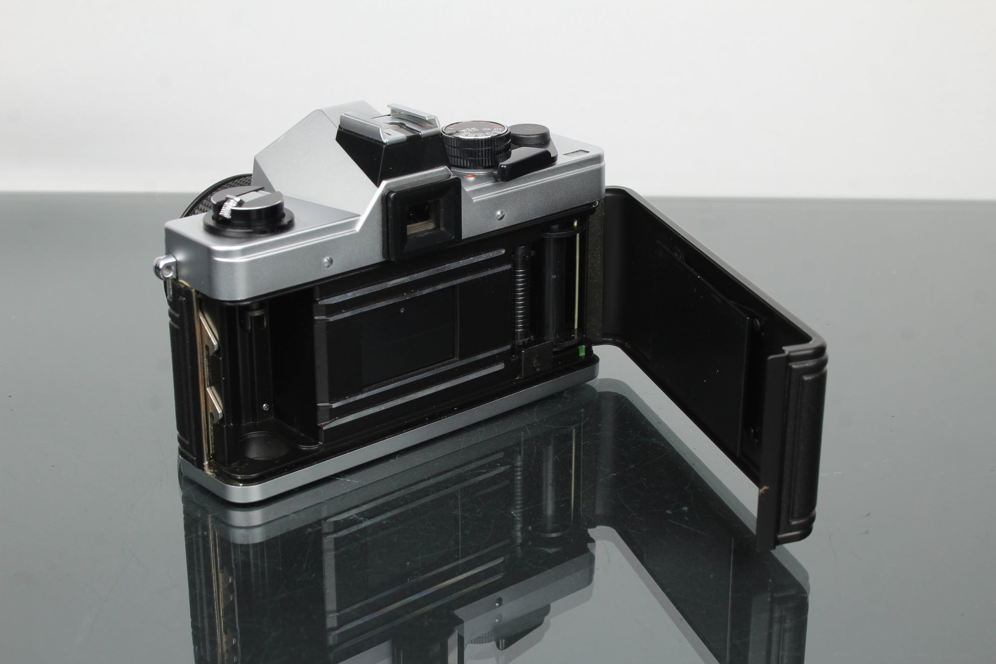 Praktika MLT 5 B + Pentacon auto 1.8/50 lens (M42 bevestiging)