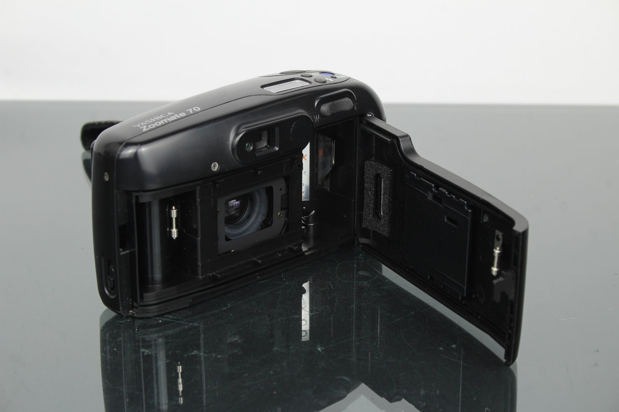 Yashica Zoomate 70
