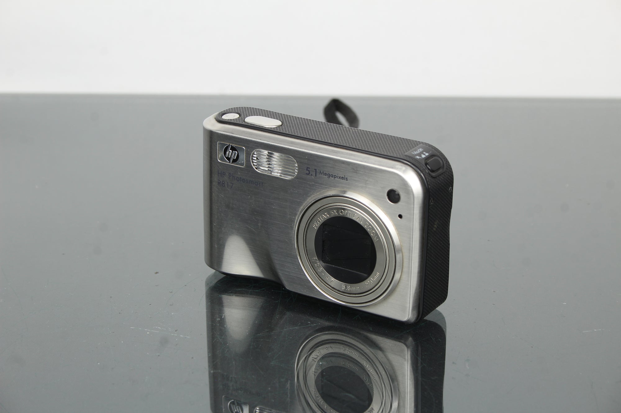 HP Photosmart R817