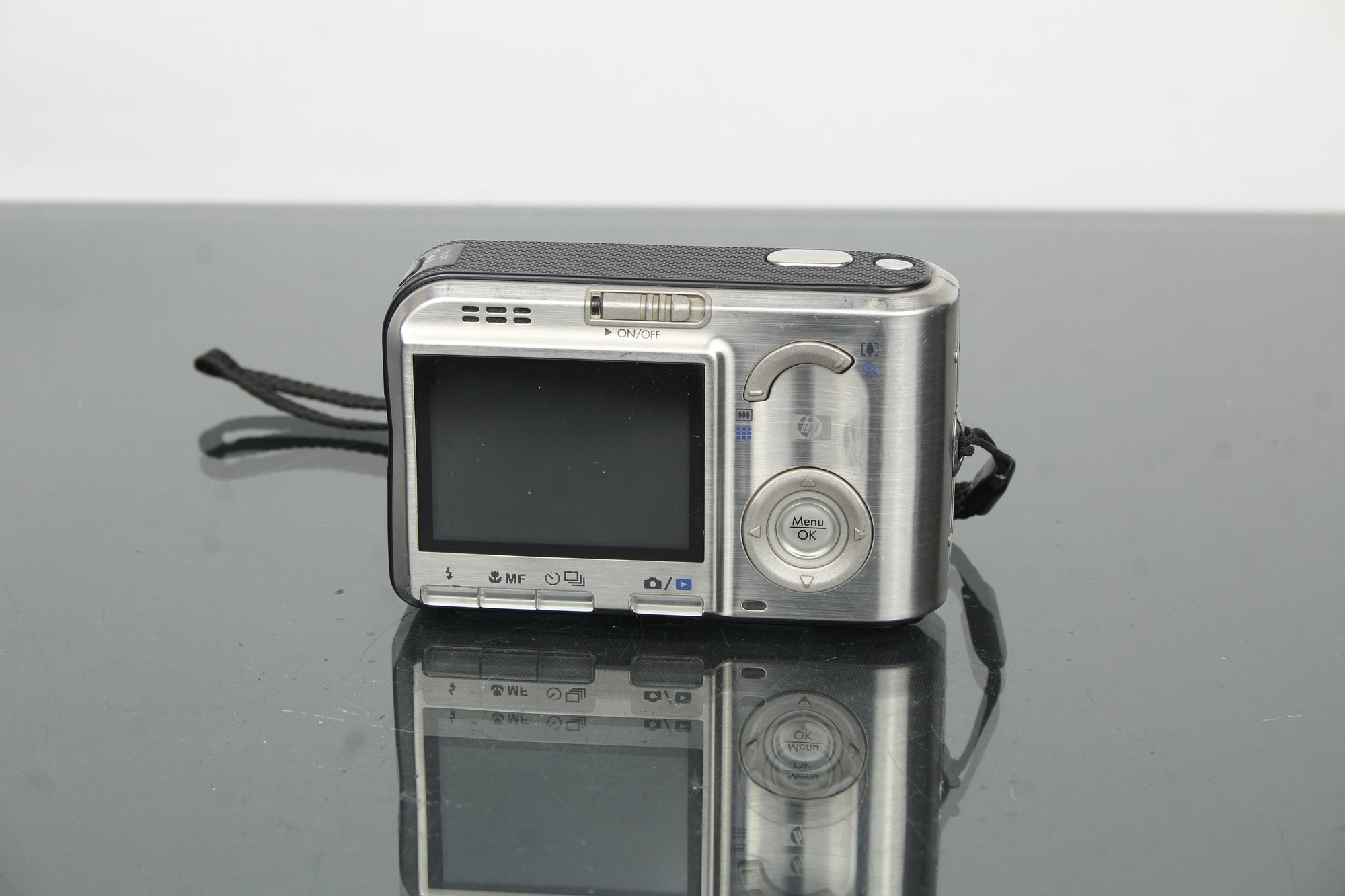 HP Photosmart R817