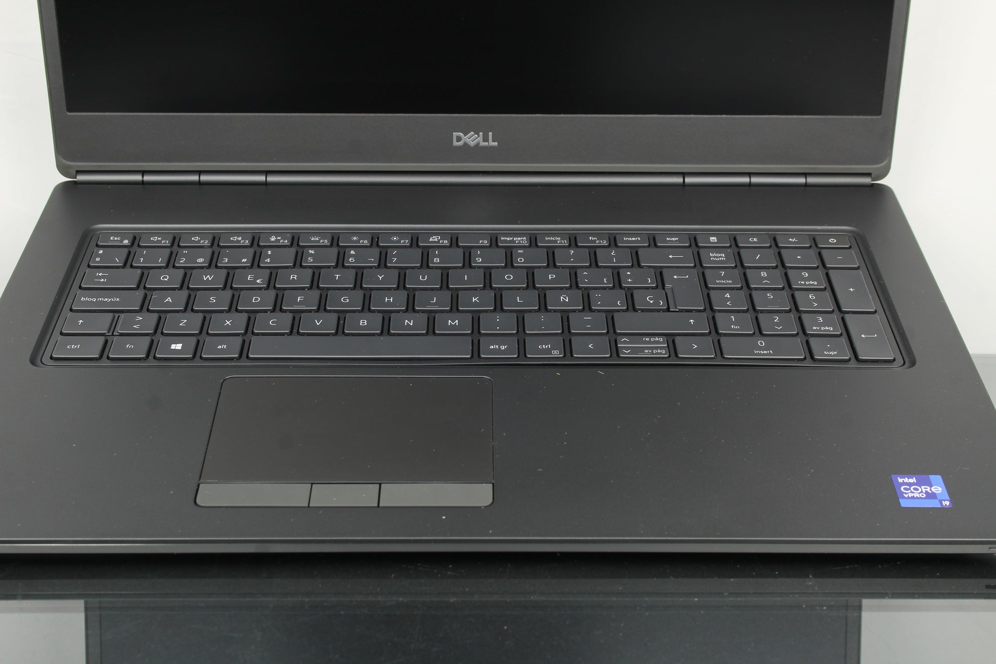Dell Precision 7760 - 9I 11th generation 16GB RAM 500GB SDD - Attention Qwerty Spanish!