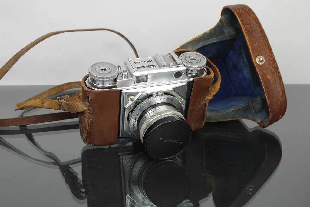 Voigtländer Prominent + 50mm f/1.5 Nokton-lens