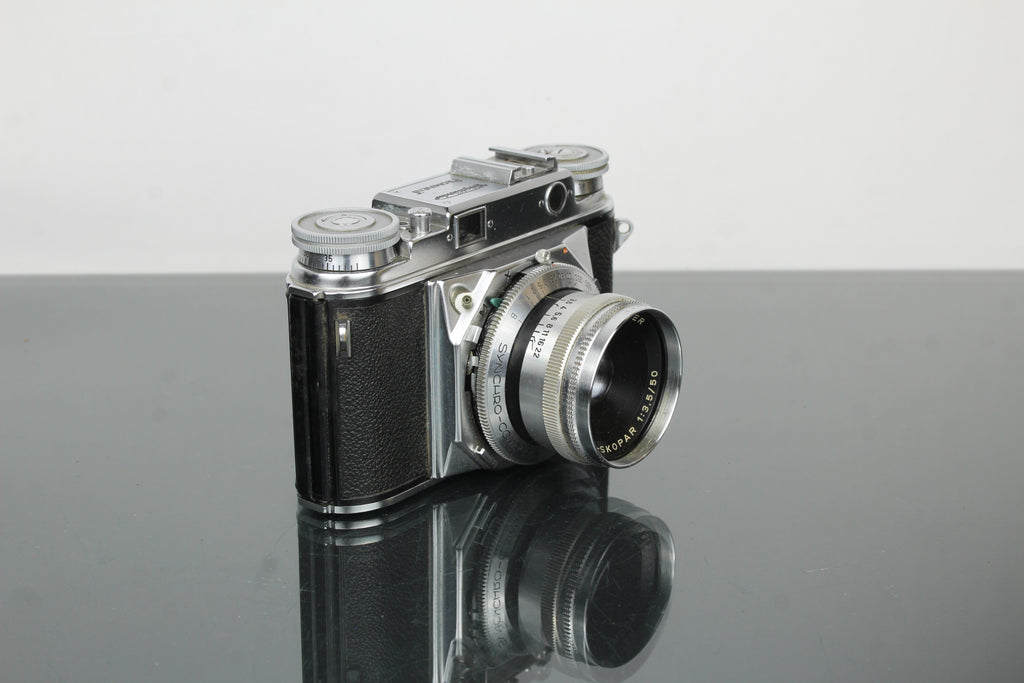 Voigtländer Prominent + 50mm f/1.5 Nokton-lens