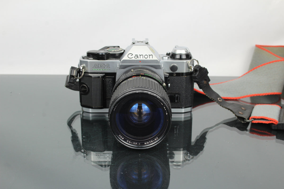 Canon AE-1 Program + Tokina AT-X 28-85mm Canon FD-mountlens
