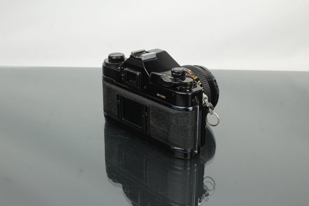 Canon A - 1 + Canon FD 35mm 3.5 lens - Dutch|Thrift