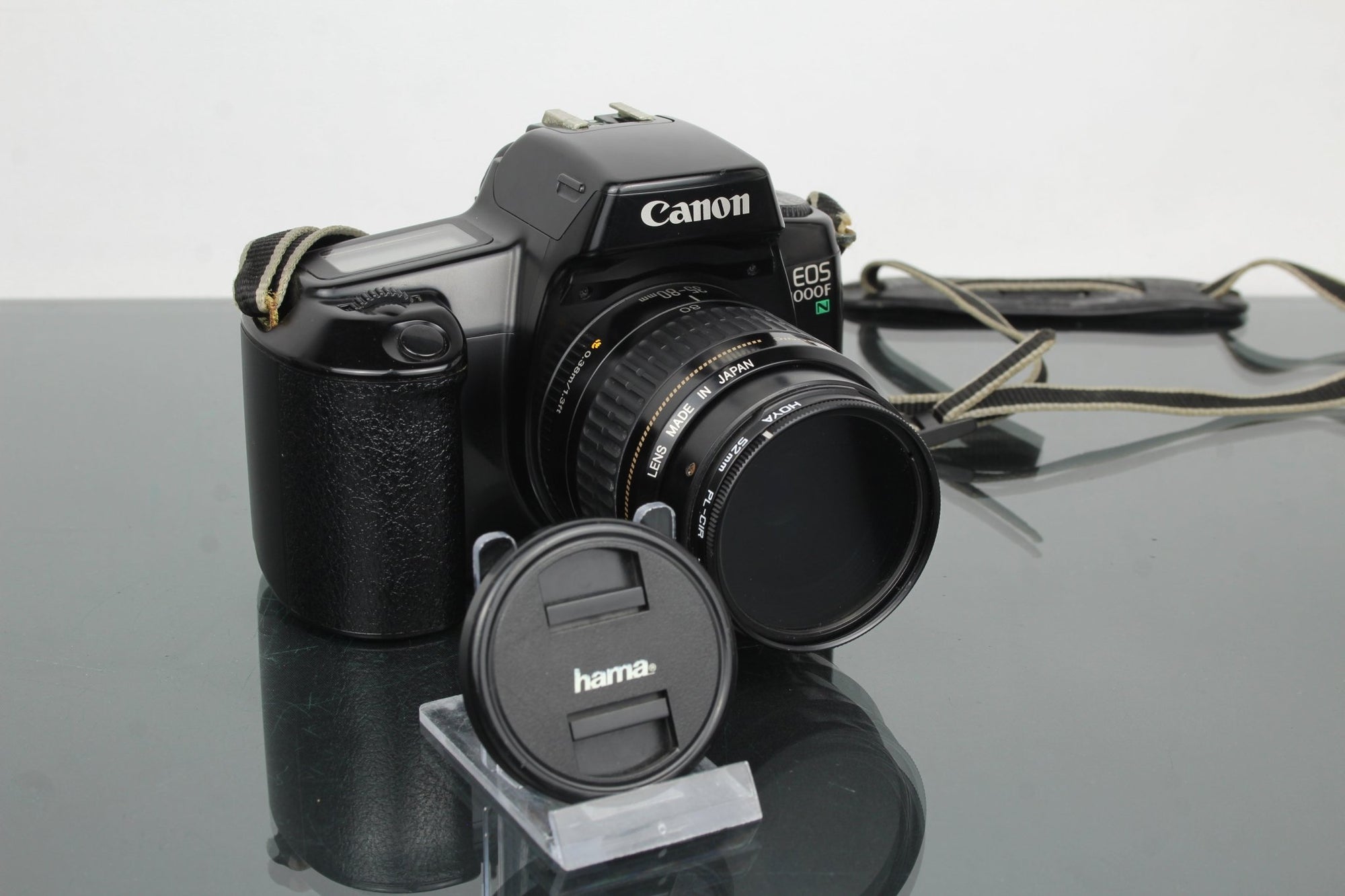 Canon EOS 1000f + 35 - 80mm 1:4 - 5.6 lens - Dutch|Thrift
