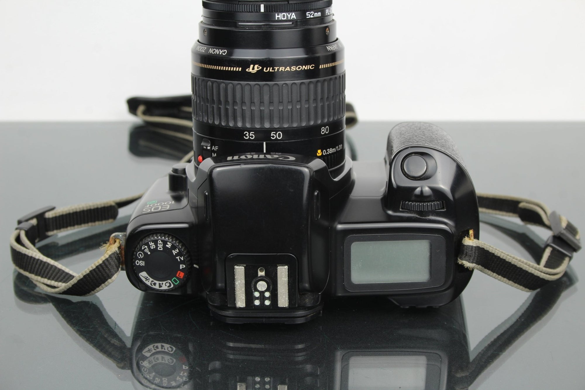 Canon EOS 1000f + 35 - 80mm 1:4 - 5.6 lens - Dutch|Thrift