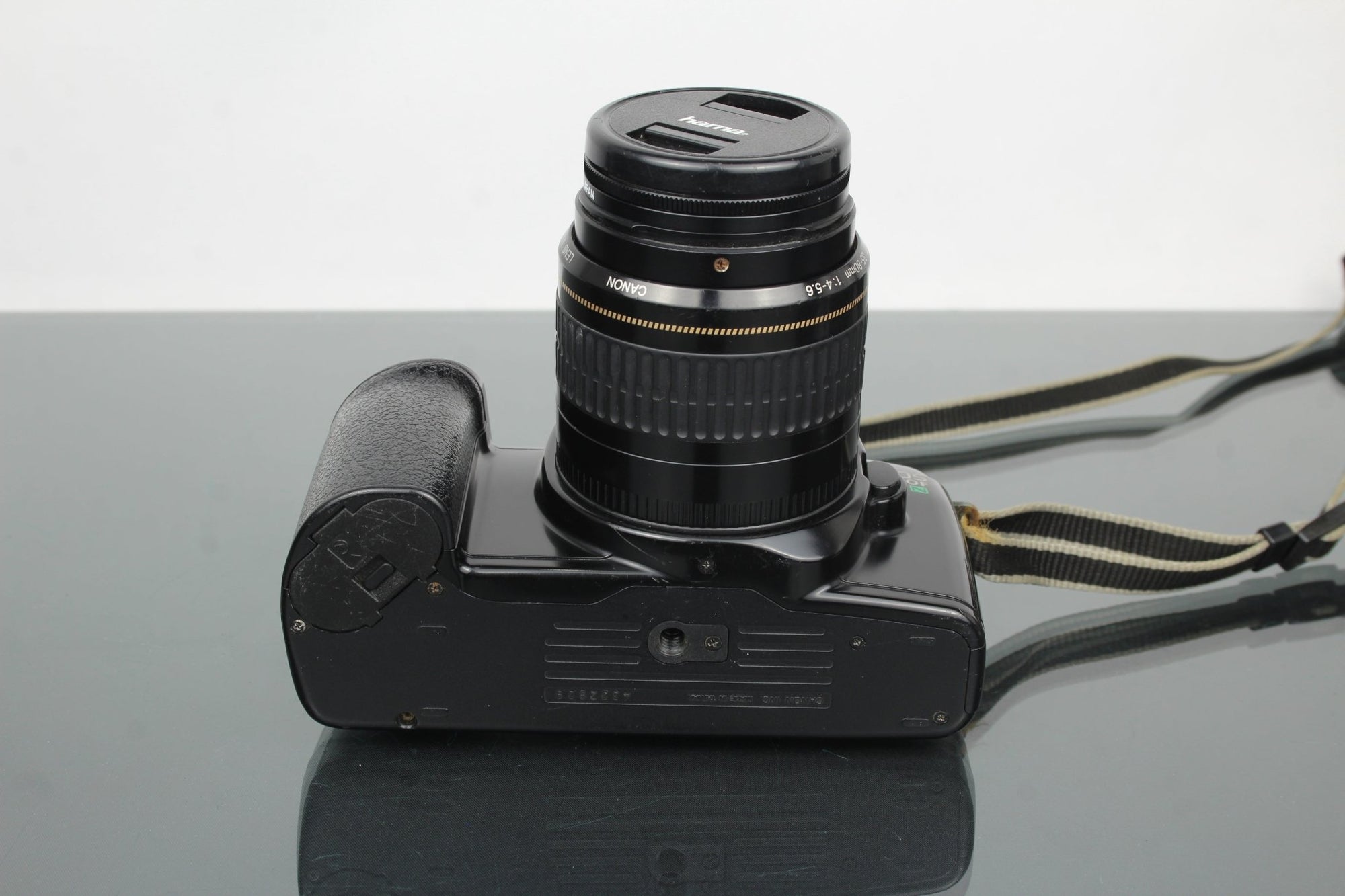 Canon EOS 1000f + 35 - 80mm 1:4 - 5.6 lens - Dutch|Thrift