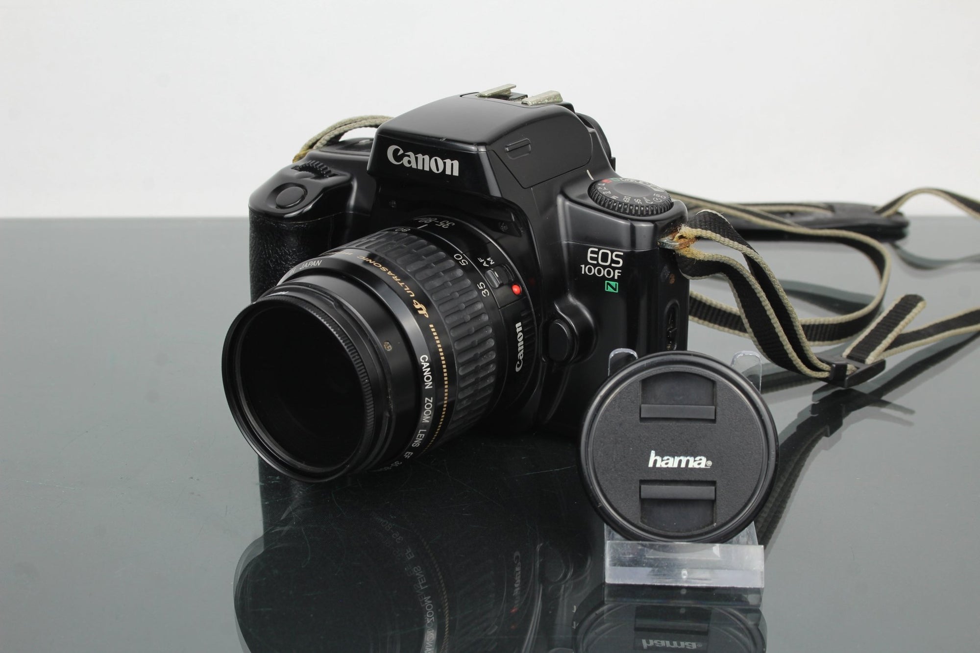 Canon EOS 1000f + 35 - 80mm 1:4 - 5.6 lens - Dutch|Thrift