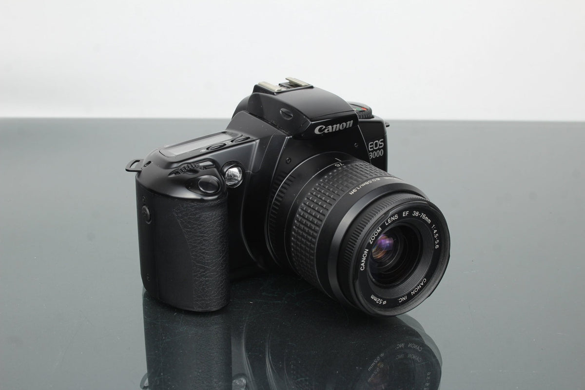 Canon EOS 3000 + EF 38 - 75mm 1:4.5 - 5.6 lens - Dutch|Thrift