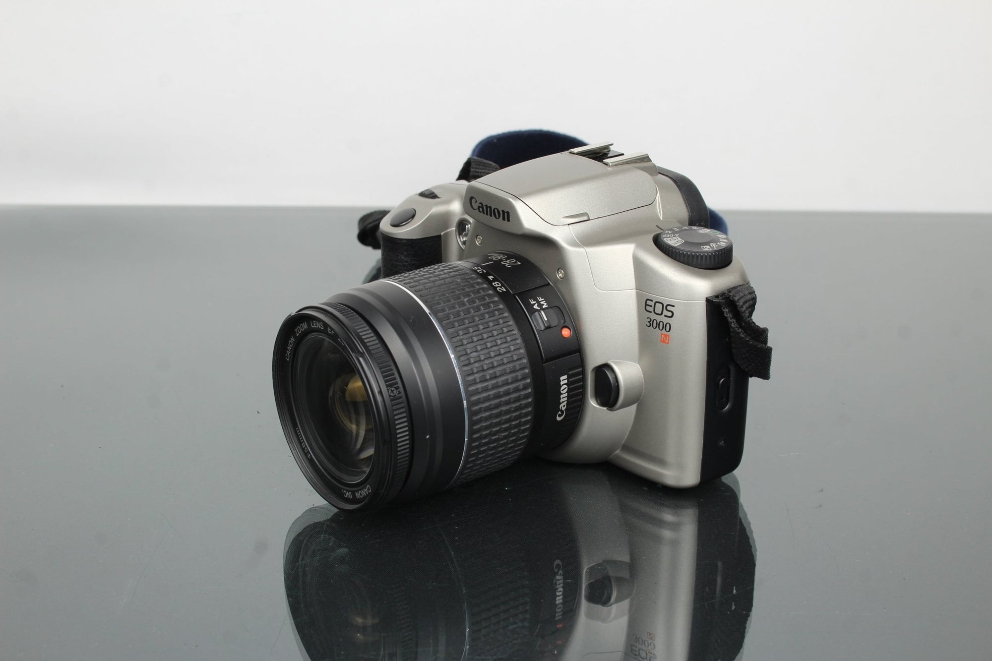 Canon EOS 3000 N + Canon EF 8 - 80mm 1:3.5 - 5.6 II lens - Dutch|Thrift