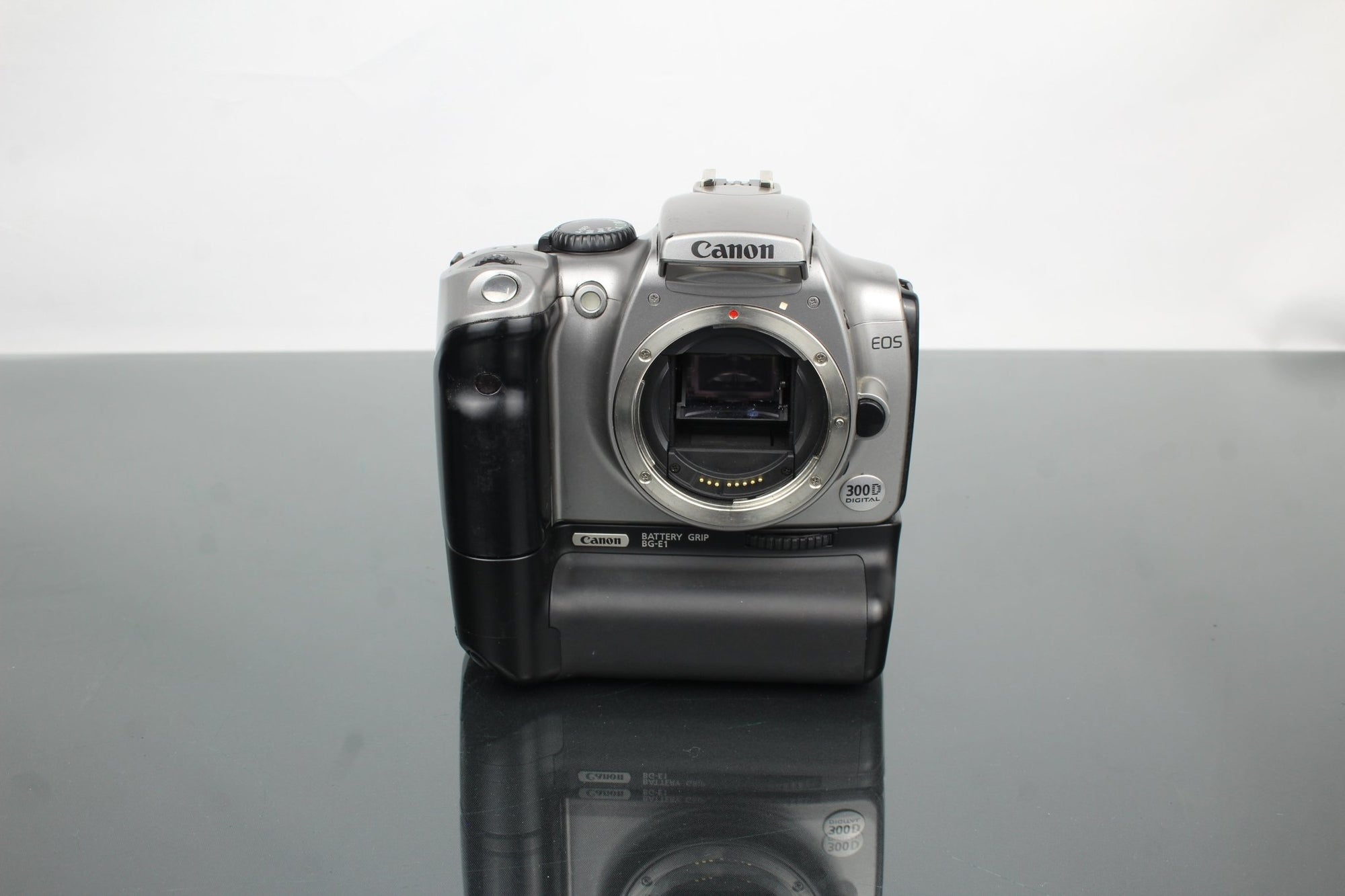 Canon EOS 300D + EF - S 18 - 55mm 1:3.5 - 5.6 Canon lens - Dutch|Thrift