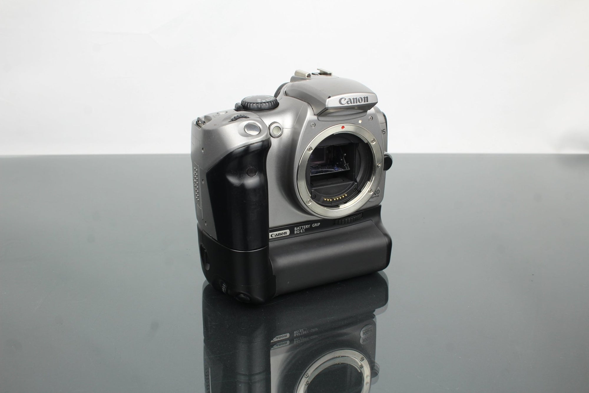 Canon EOS 300D + EF - S 18 - 55mm 1:3.5 - 5.6 Canon lens - Dutch|Thrift