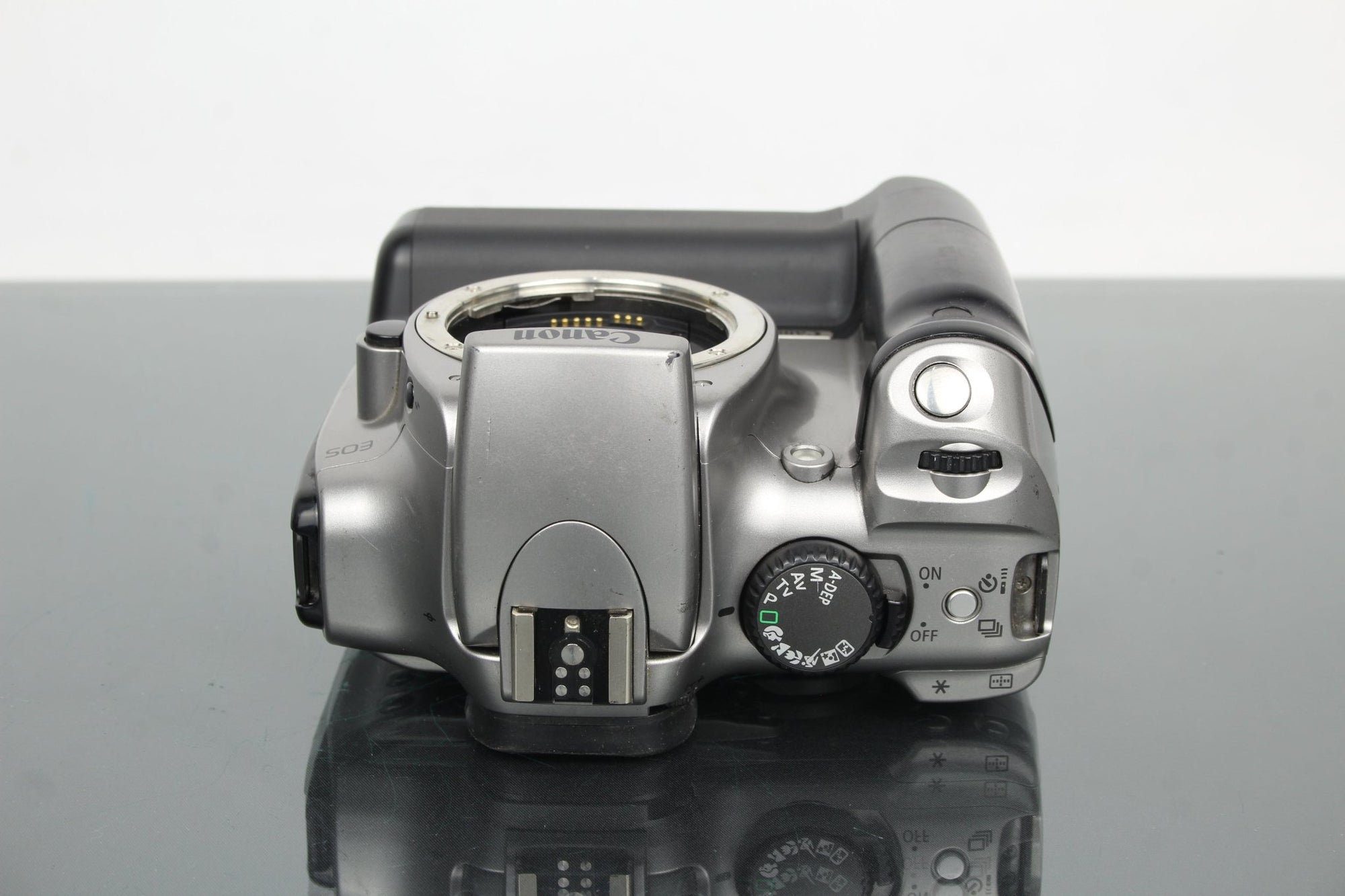 Canon EOS 300D + EF - S 18 - 55mm 1:3.5 - 5.6 Canon lens - Dutch|Thrift