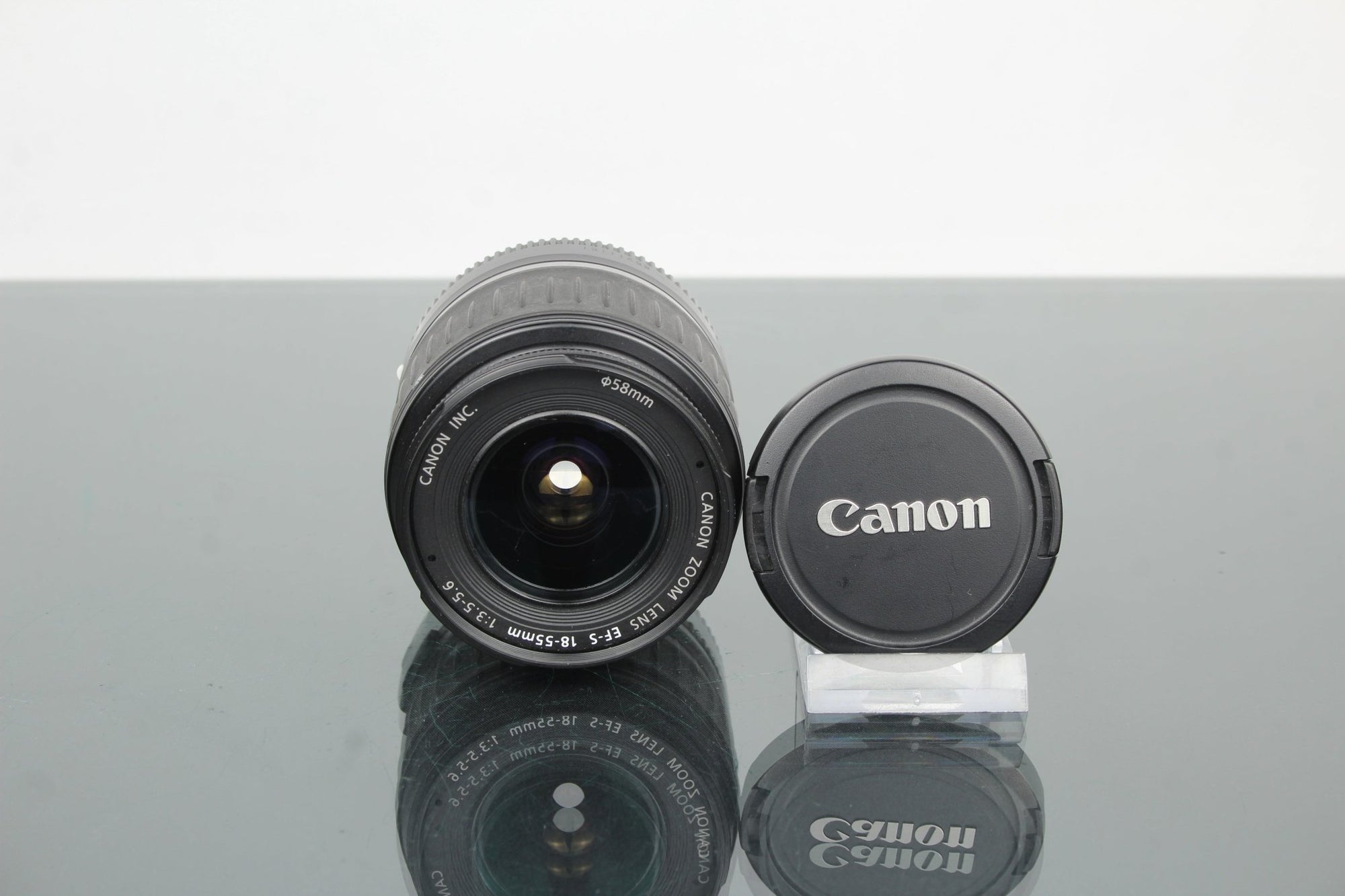 Canon EOS 300D + EF - S 18 - 55mm 1:3.5 - 5.6 Canon lens - Dutch|Thrift