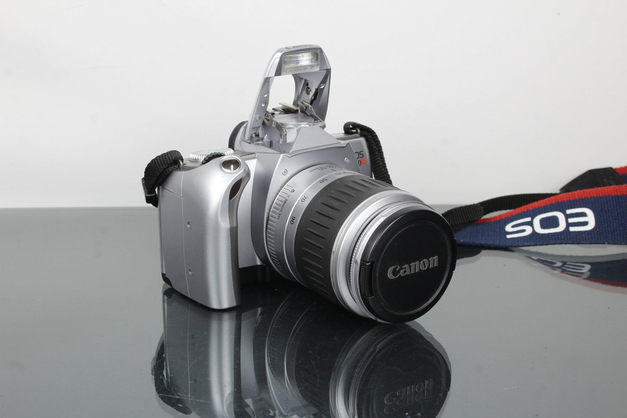 Canon EOS 300V + Canon Zoom EF 28 - 90mm 1:4 - 5.6 II EF mount - Dutch|Thrift