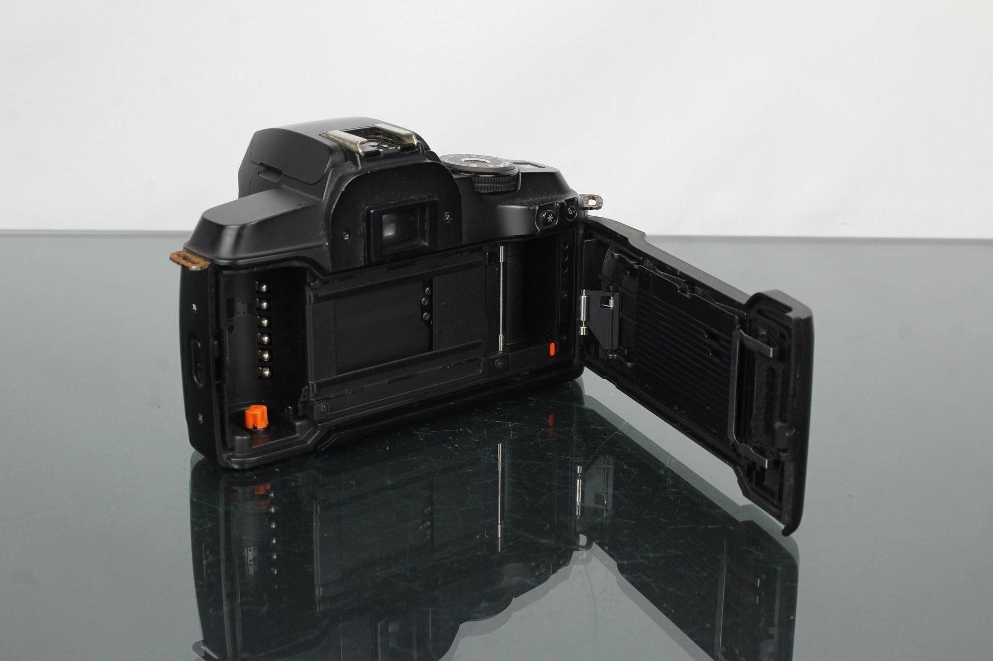 Canon EOS 500 - Dutch|Thrift